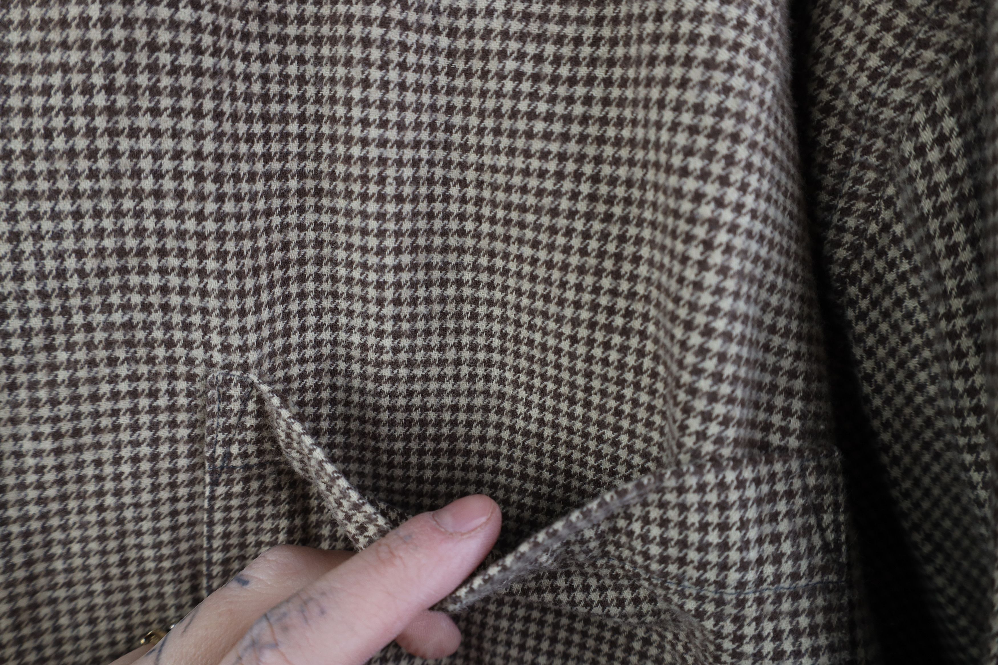 Vintage Vintage 90s Streetwear Houndstooth Collared Button Shirt Size US XL / EU 56 / 4 - 4 Thumbnail