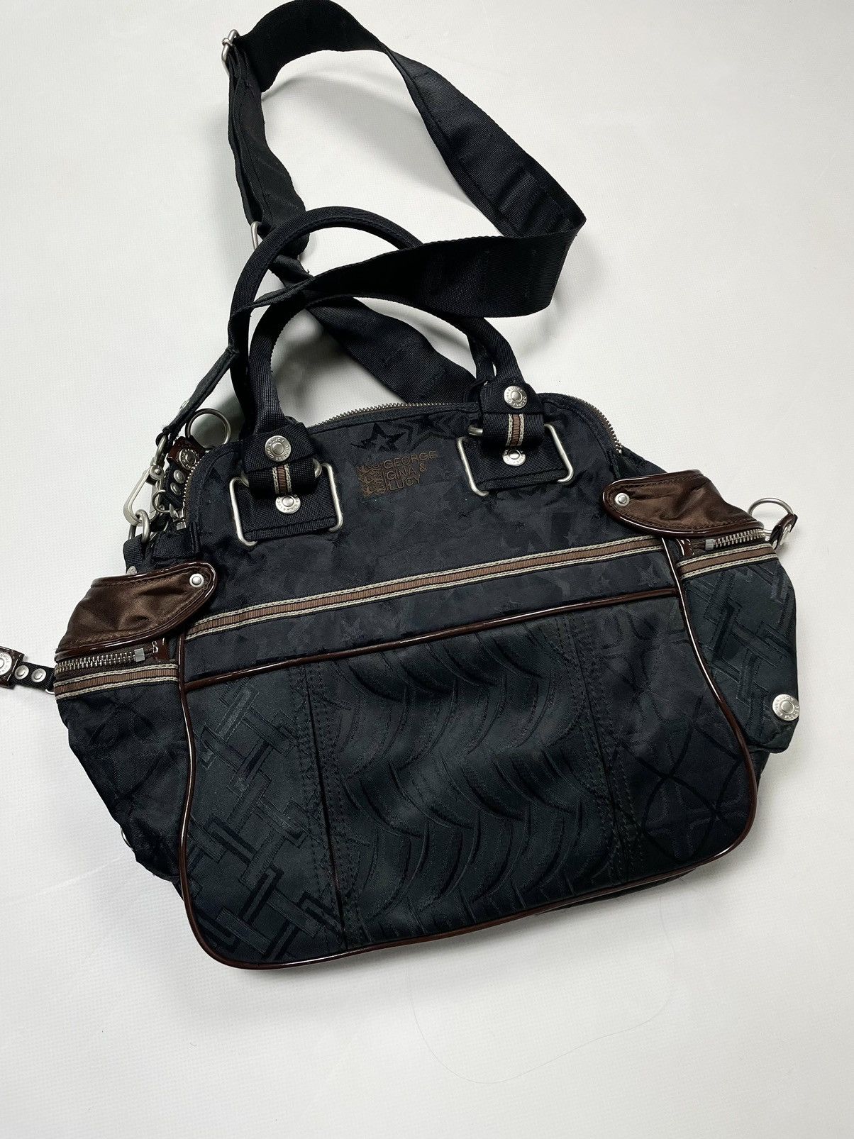 Japanese Brand George Gina & Lucy In & Out Vintage Black Carabiner Bag GGL Size ONE SIZE - 8 Thumbnail