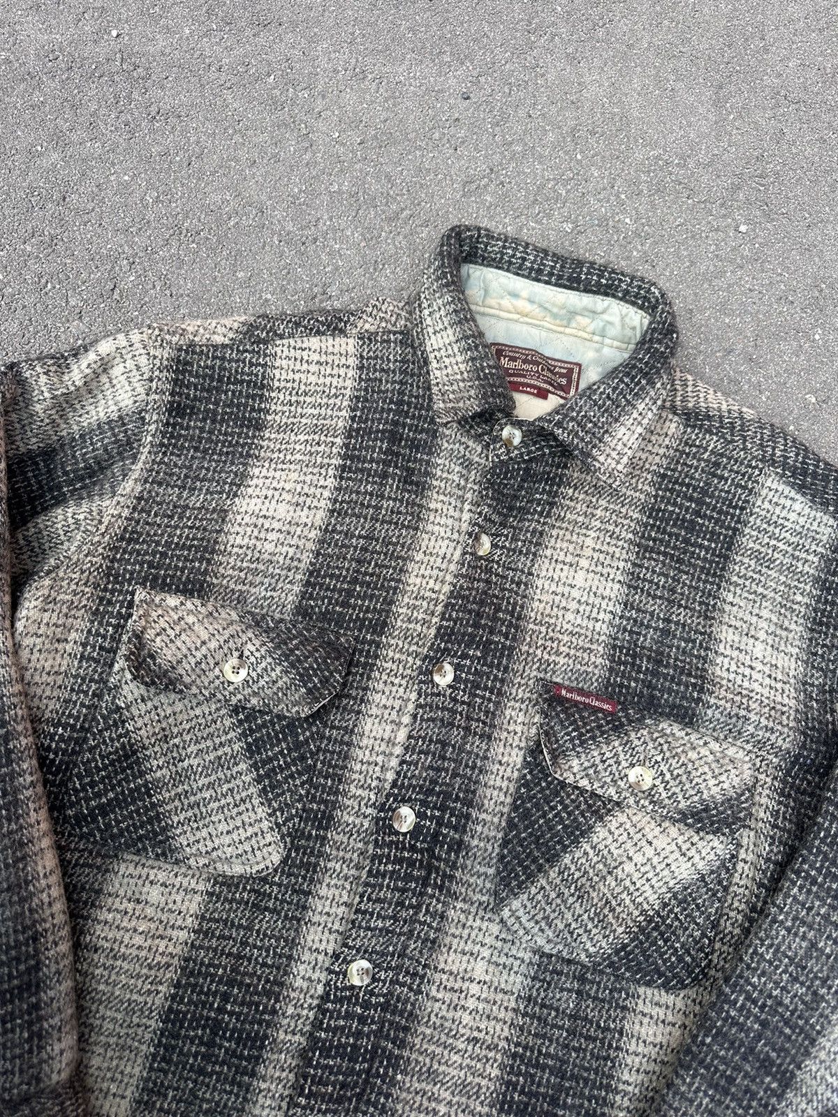 Vintage Vintage Marlboro plaid jacket shirt USA Y2K workwear rare L Size US L / EU 52-54 / 3 - 4 Thumbnail