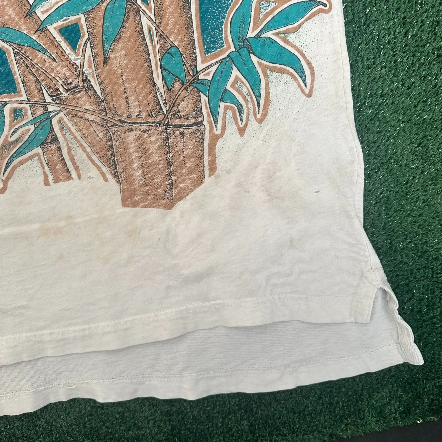 Hanes Vintage 90s Bamboo Nature T-Shirt AOP Caribbean Tropical Tee Size US XL / EU 56 / 4 - 3 Thumbnail