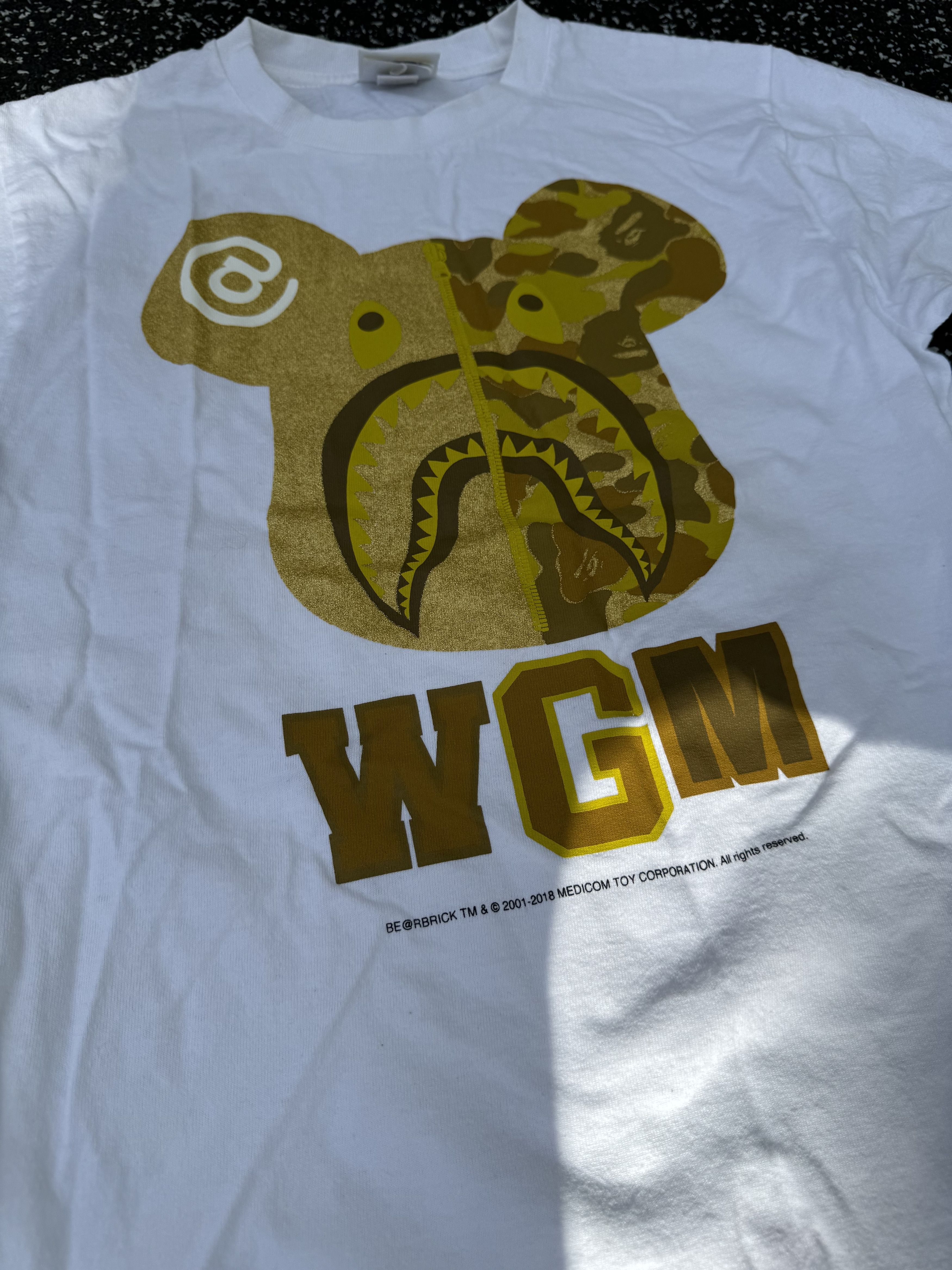 Bape × Medicom Toy Bape x Bearbrick Rare Luxury T-shirt Size US S / EU 44-46 / 1 - 2 Thumbnail