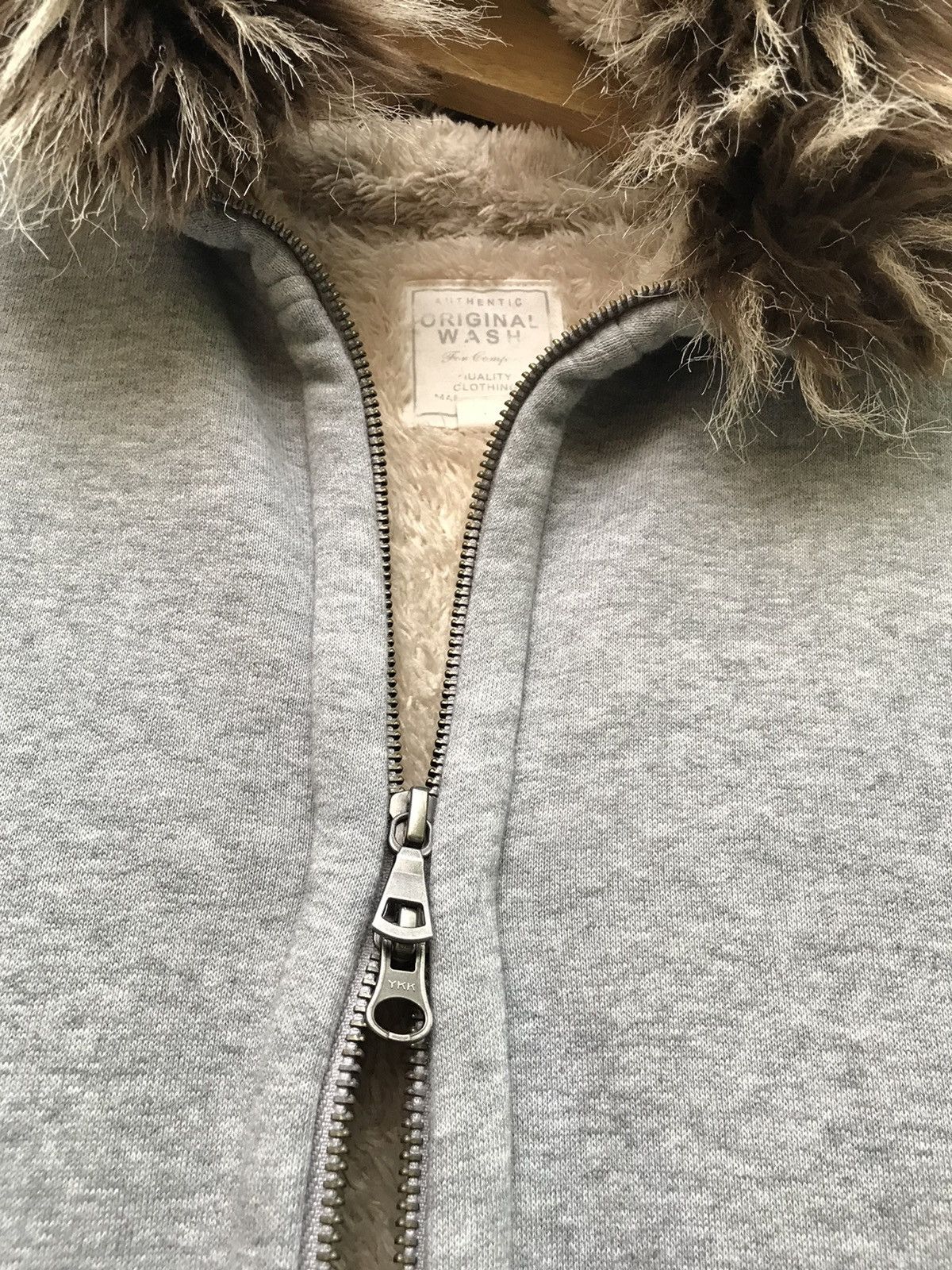 Le Grande Bleu (L.G.B.) Original wash by Uniqlo fur hoodie LGB style Size US L / EU 52-54 / 3 - 4 Thumbnail