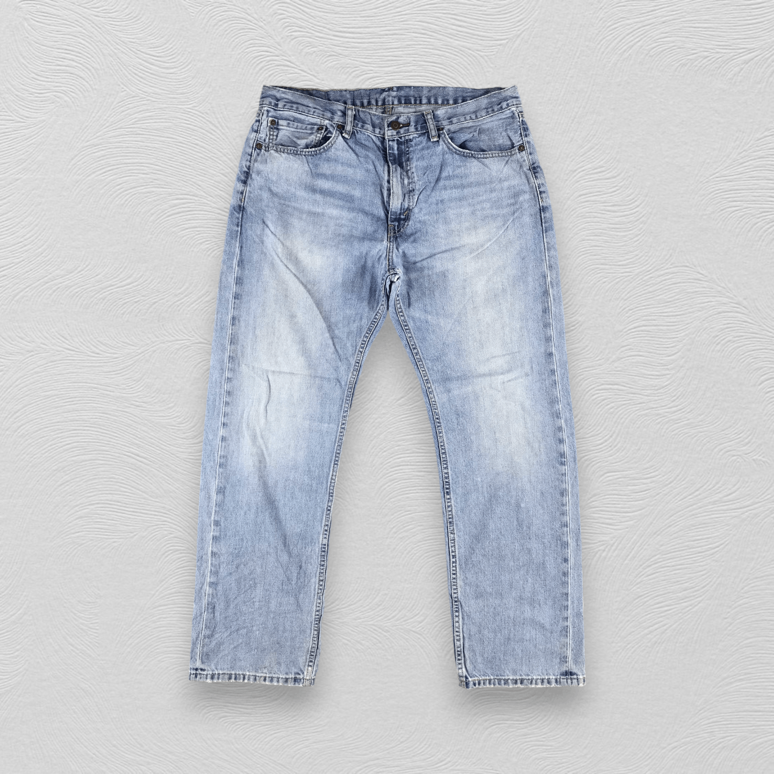 Levi's Vintage Levis 505 Jeans Medium Wash Denim KJ1066 Size US 38 / EU 54 - 1 Thumbnail