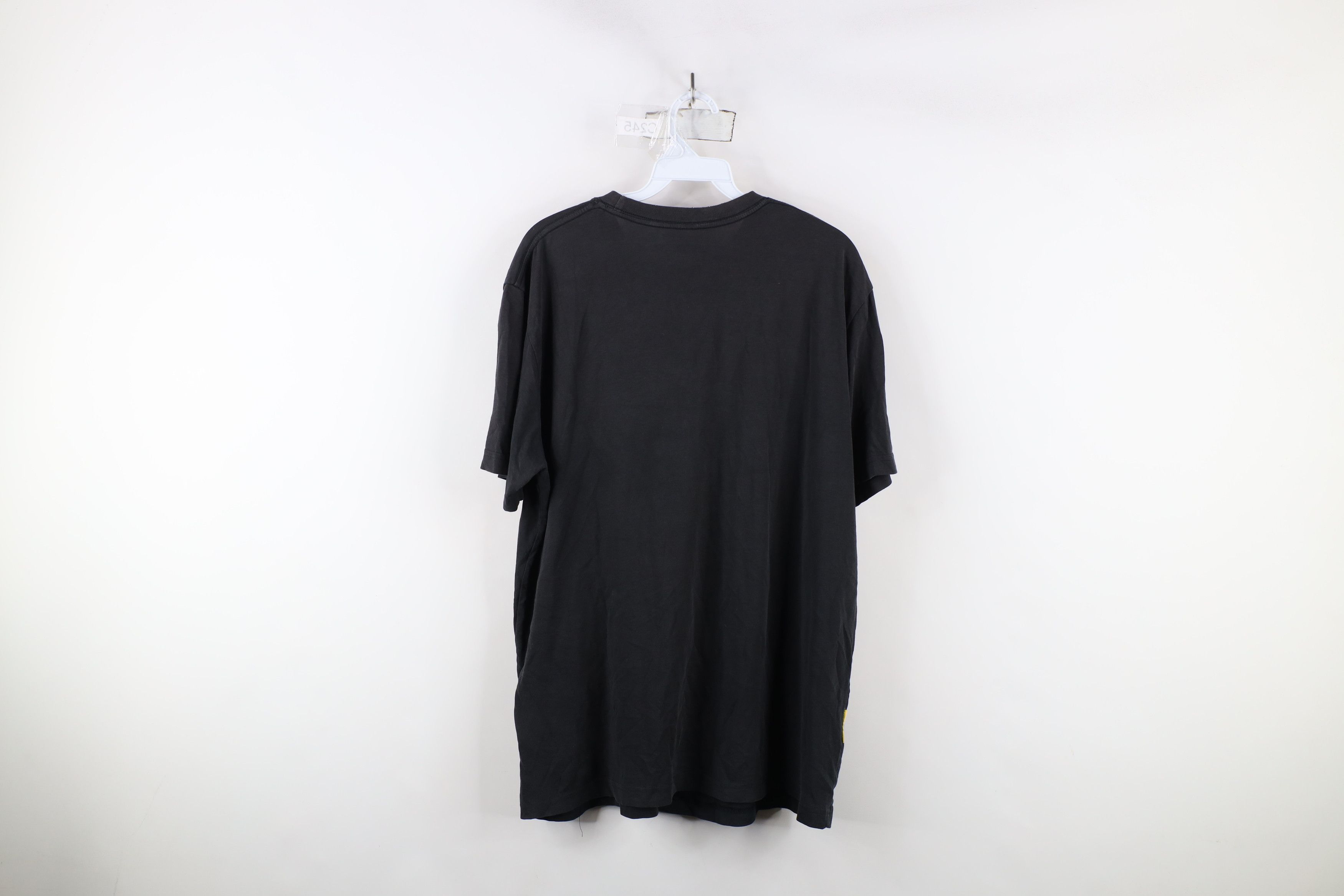 Nike × Vintage Vintage Y2K Nike Livestrong Armstrong Mini Swoosh T-Shirt Size US L / EU 52-54 / 3 - 11 Thumbnail