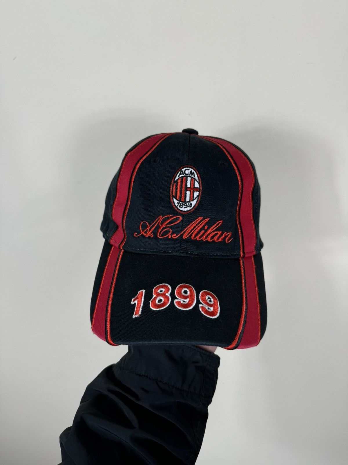 Vintage Milan FC 1899 Football Soccer Vintage Fan Cap Size ONE SIZE - 2 Thumbnail