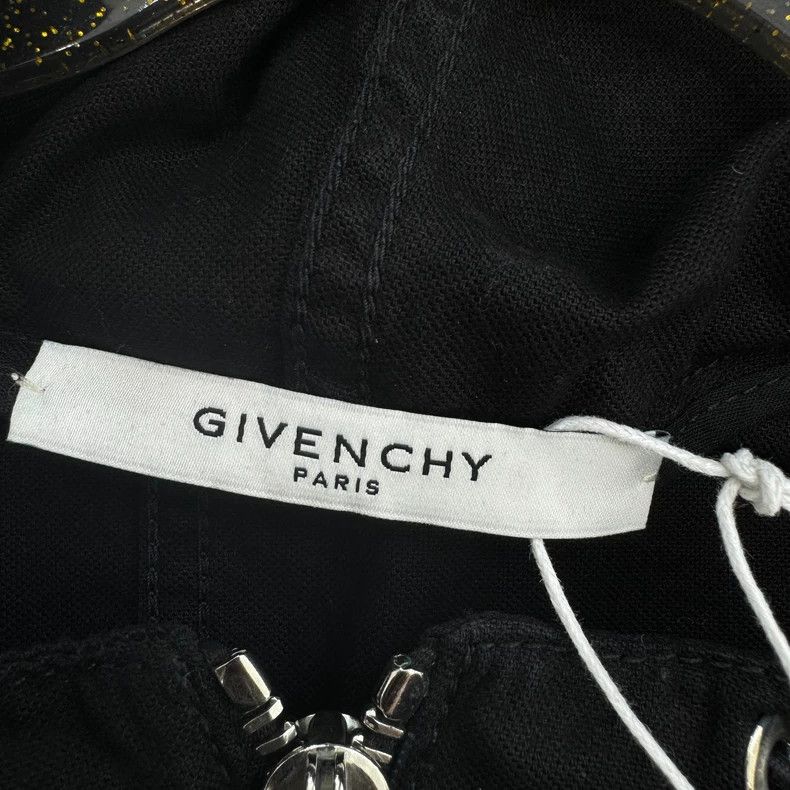 Givenchy Givenchy Unused Black Labeled Logo Half-Zip Windbreaker M Size US M / EU 48-50 / 2 - 7 Thumbnail