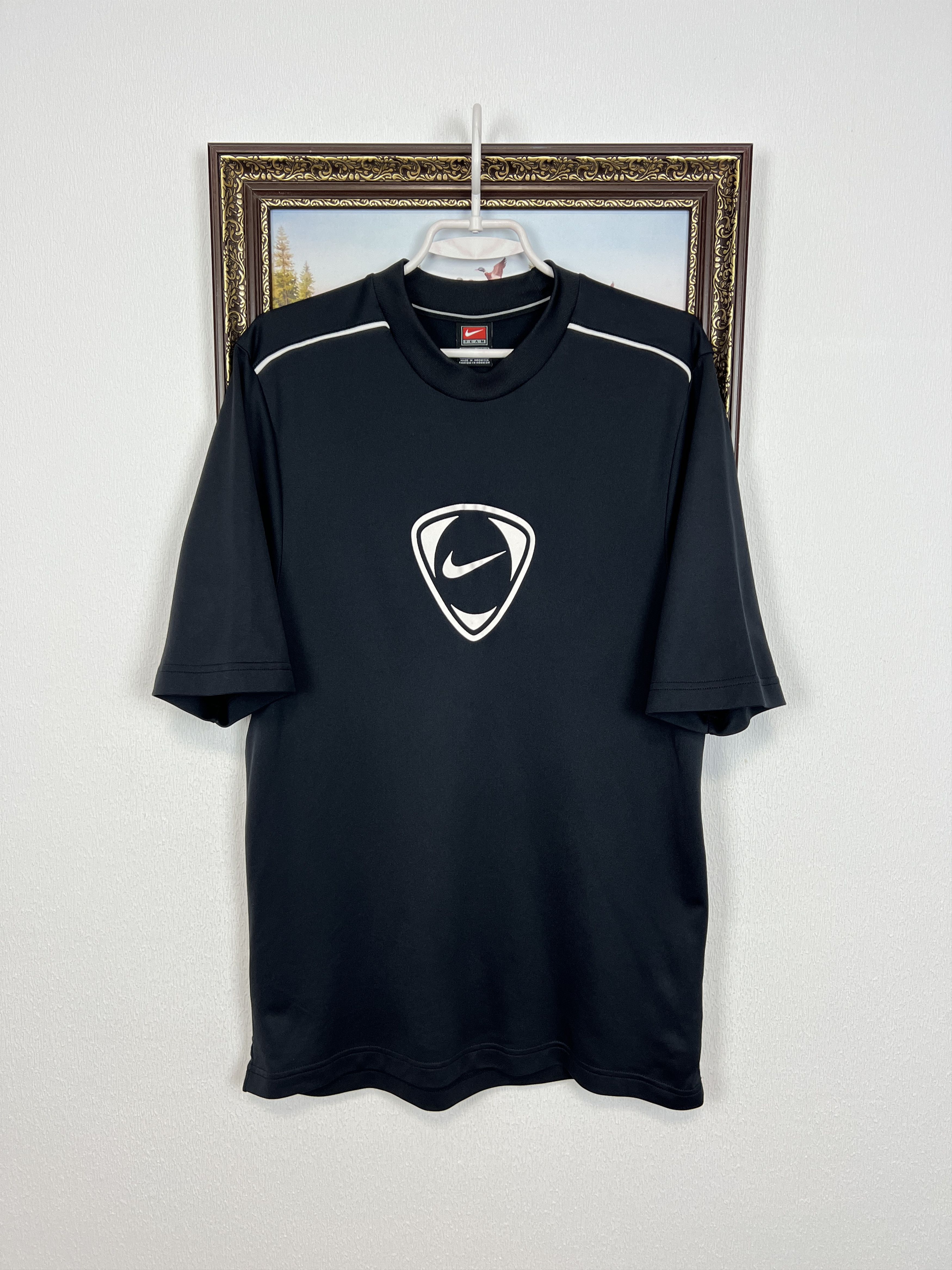 Nike Vintage Nike Football Template Big Logo Shirt Black Size US L / EU 52-54 / 3 - 1 Thumbnail