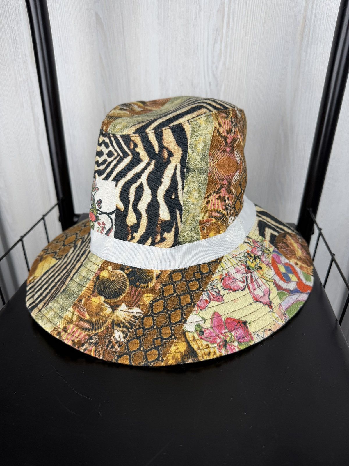 Just Cavalli Just Cavalli VTG Y2K Bucket Summer Hat with animal print Size ONE SIZE - 7 Thumbnail