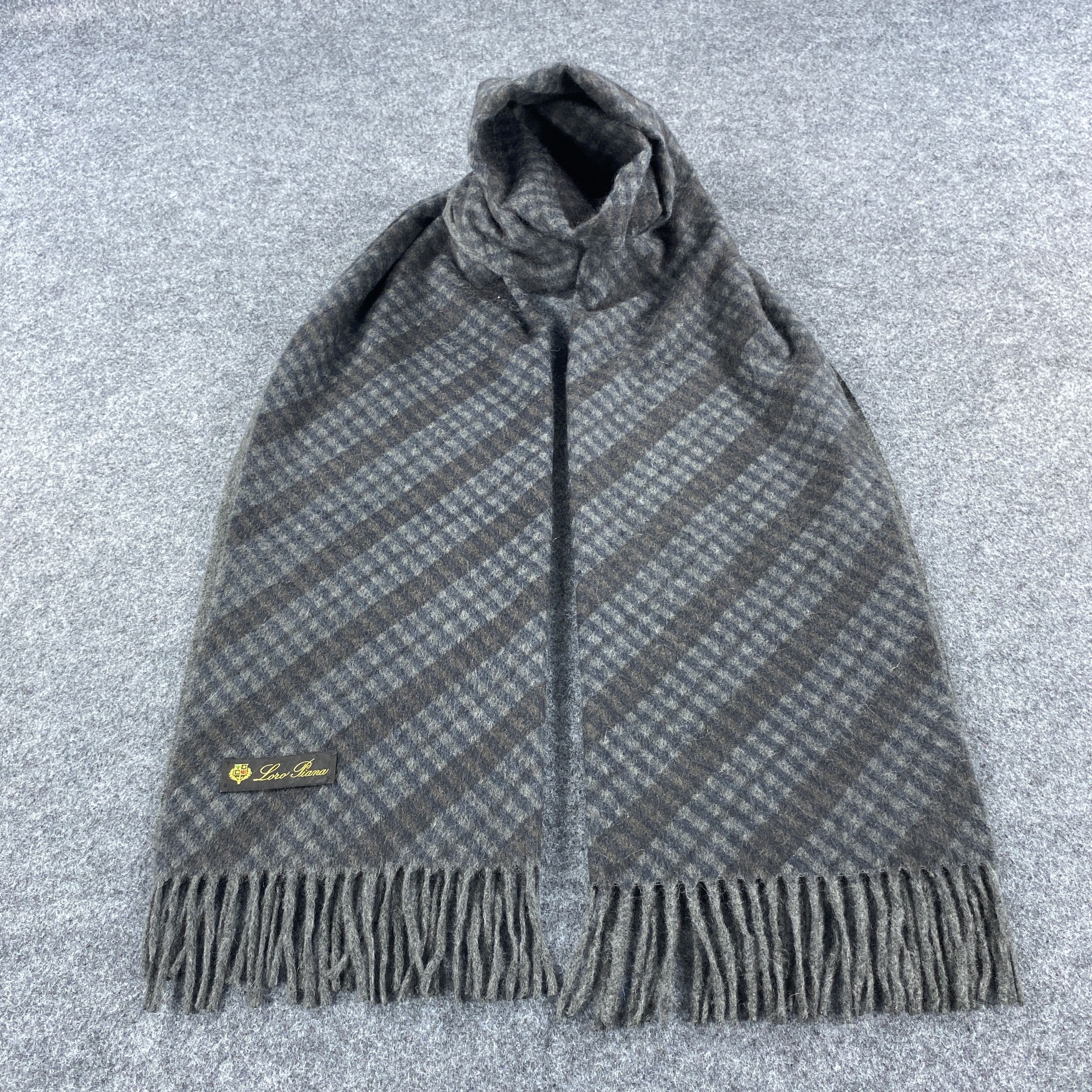 Loro Piana Loro Piana Scarf # Muffler # Neckwear # D534 Size ONE SIZE - 1 Thumbnail