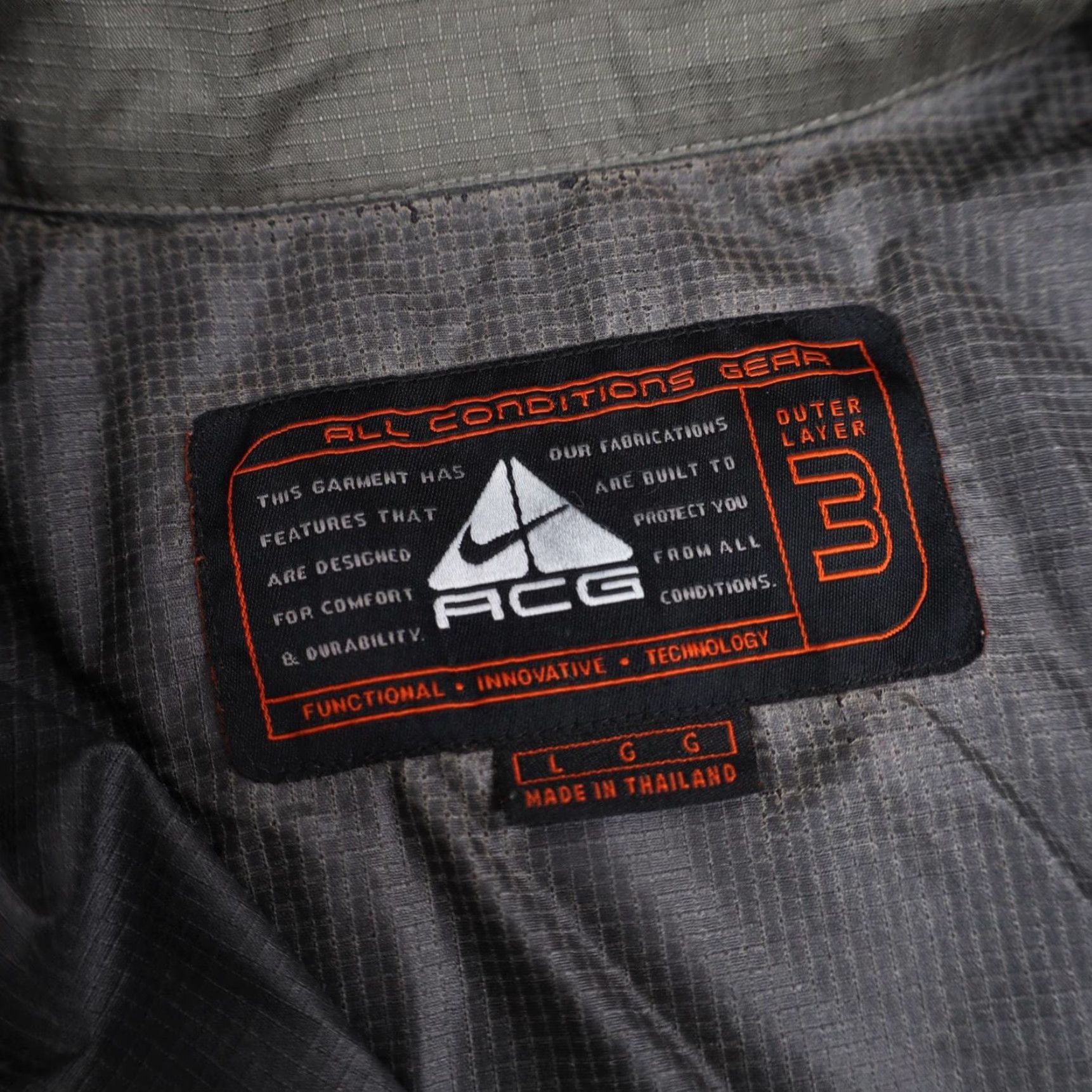 Nike ACG VINTAGE Nike ACG Jacket Windbreaker Layer 3 Packable Men L Black Mens Size US L / EU 52-54 / 3 - 6 Thumbnail