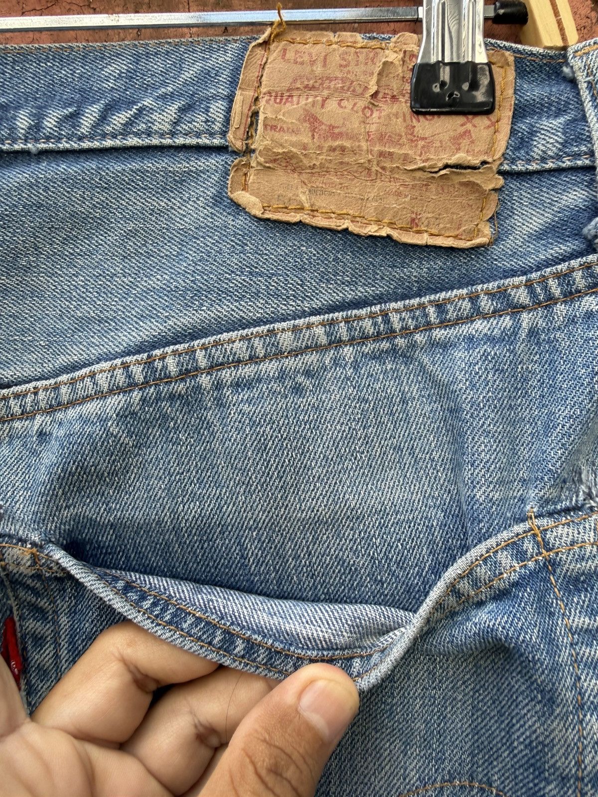 Levi's Vintage Clothing W33x30.5 Vintage levi’s 501 redline 80s repaired made in USA Size US 33 - 13 Thumbnail