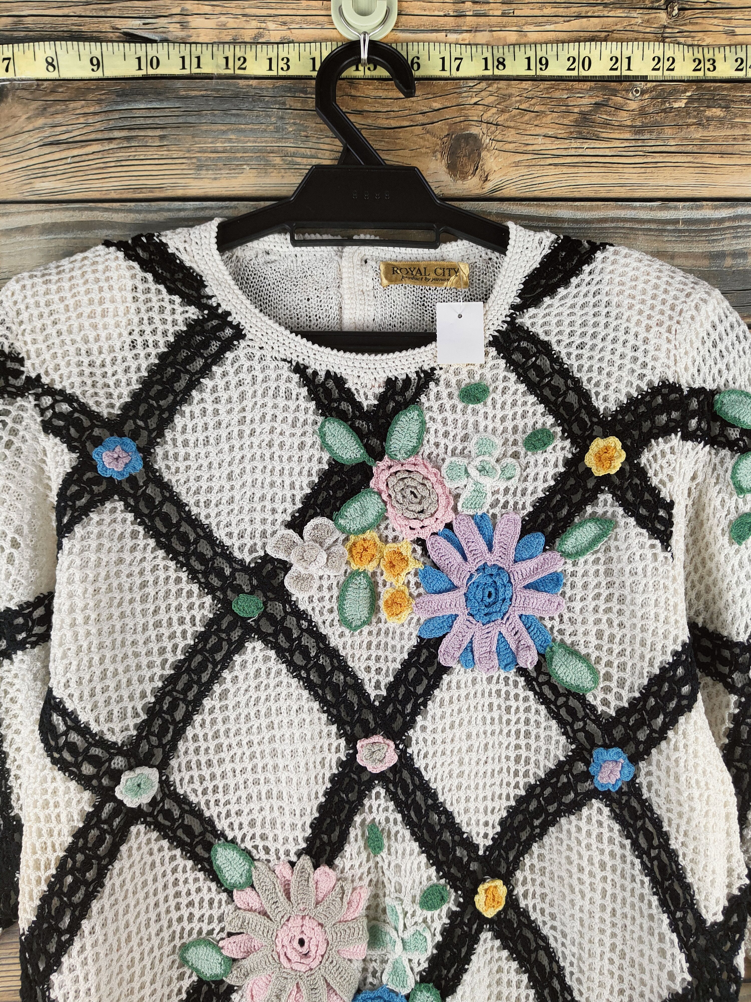 Japanese Brand DL Royal City White Black Knitwear Sweatshirts #46-978 Size S / US 4 / IT 40 - 2 Thumbnail