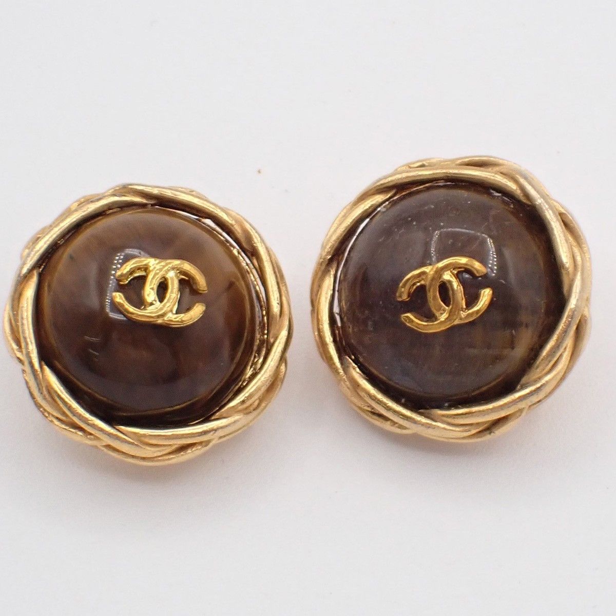 Chanel Chanel CC Button Clip-On Earrings Metal with Faux Pearl Size ONE SIZE - 1 Thumbnail