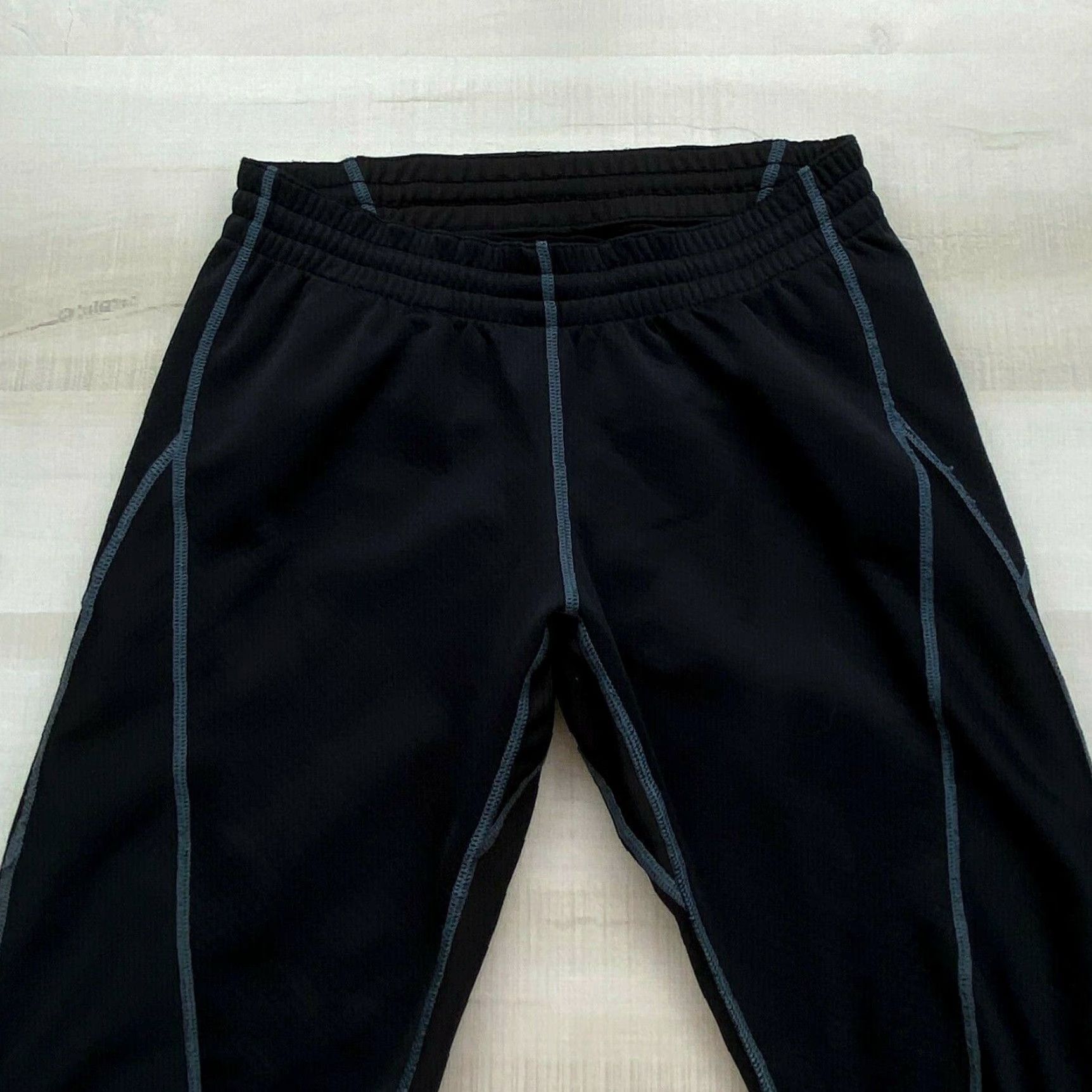 Vintage Sugoi Women's Athletic Pants Small Black Running Joggers Size 28" / US 6 / IT 42 - 2 Thumbnail