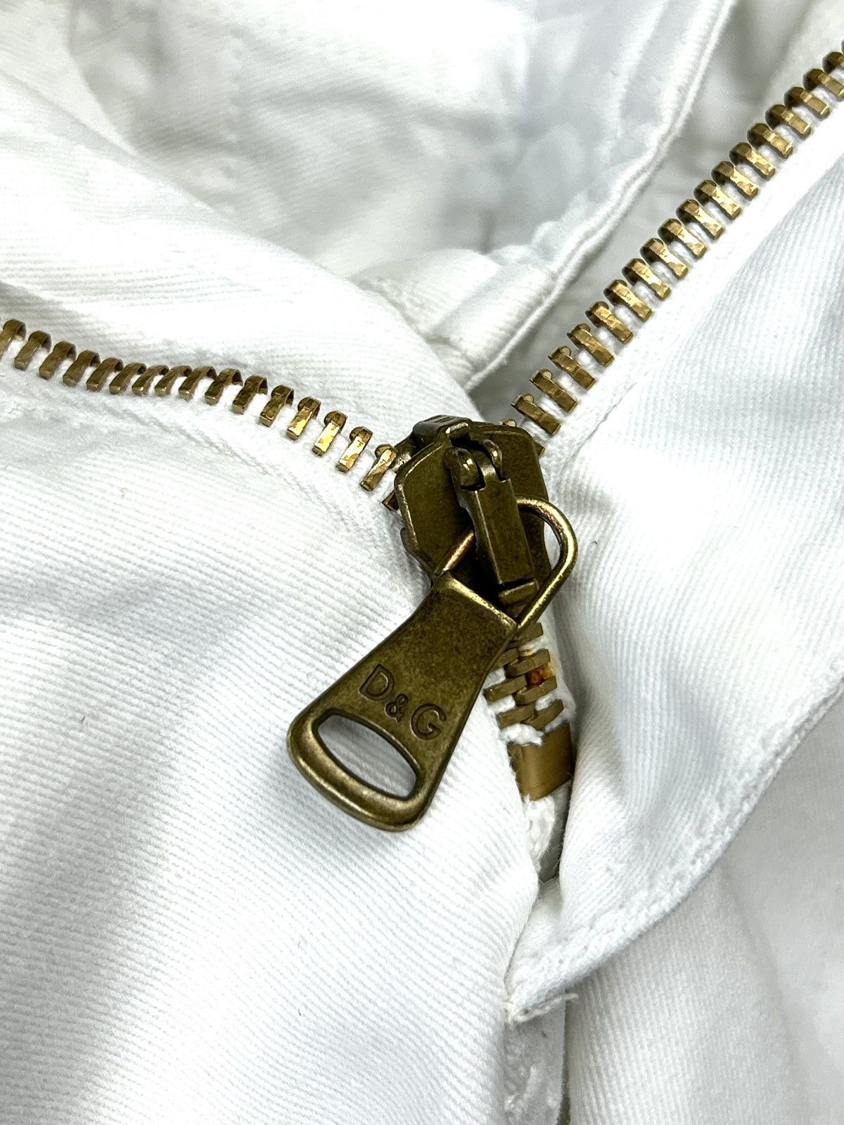 Dolce & Gabbana Dolce & Gabbana Archive White Cargo Pants Metal Logo Vintage Size US 32 / EU 48 - 16 Thumbnail