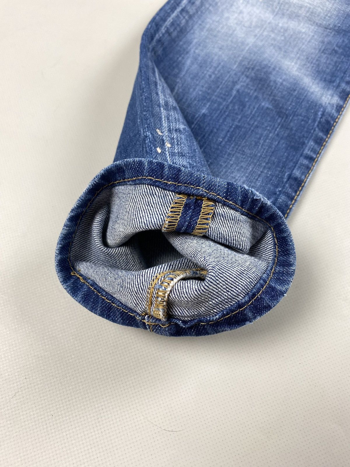 Designer × Dsquared2 Dsquared ladies distressed denim cropped jeans size 38 Size 26" / US 2 / IT 38 - 11 Thumbnail