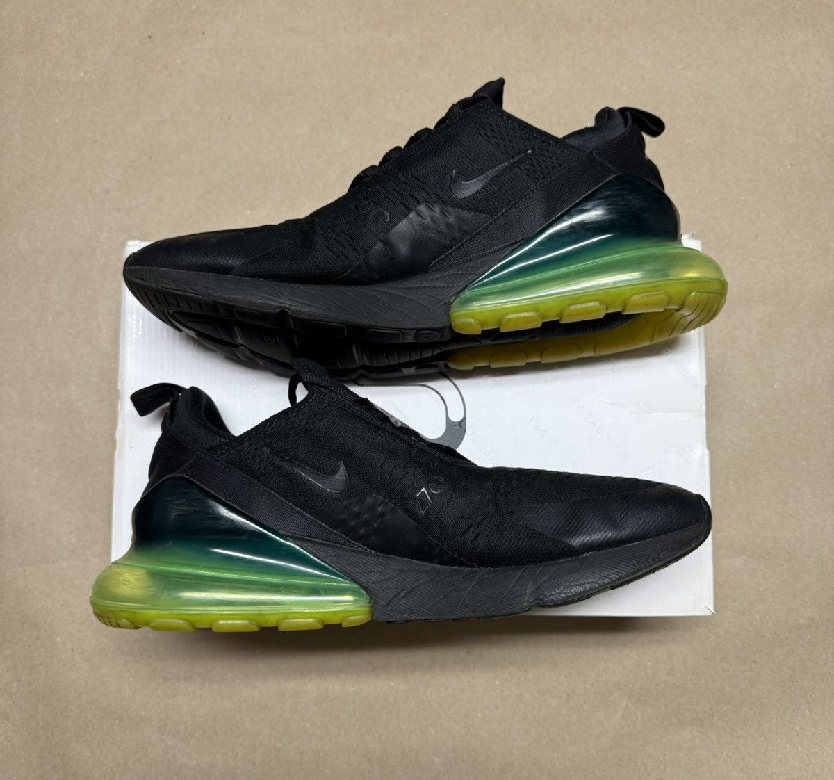 Nike Nike Air Max 270 Neon Green Men’s size 14 running shoes Rare Size US 14 / EU 47 - 2 Thumbnail