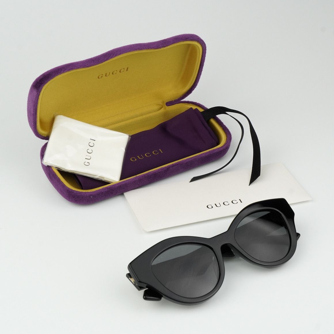 Gucci NEW Gucci GG0957S 002 Black Grey Unisex Oval Sunglasses Size ONE SIZE - 10 Thumbnail