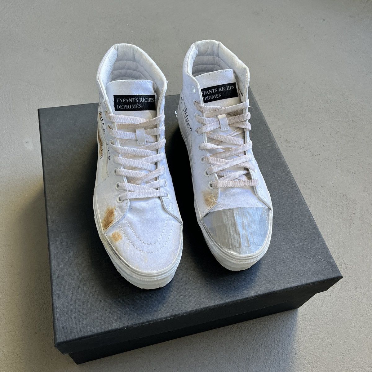 ENFANTS RICHES DEPRIMES X VANS III