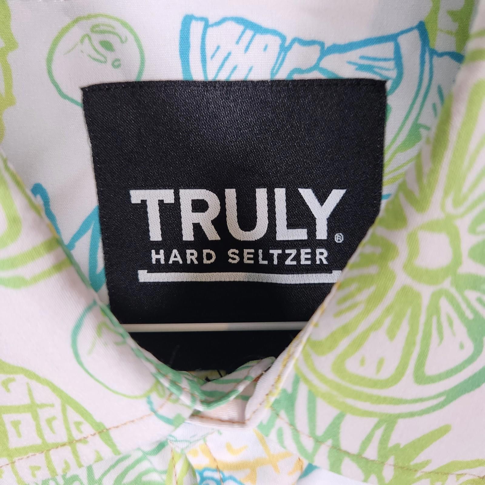The Unbranded Brand Truly Hard Seltzer Hawaiian Tropical Shirt Size Medium Size US M / EU 48-50 / 2 - 5 Thumbnail