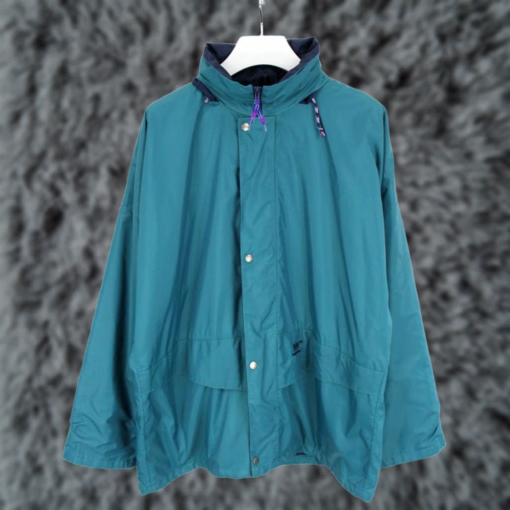 Helly Hansen VINTAGE Helly Hansen Jacket Mens L Men Green Raincoat Hidden Hood Classic Size US L / EU 52-54 / 3 - 1 Thumbnail