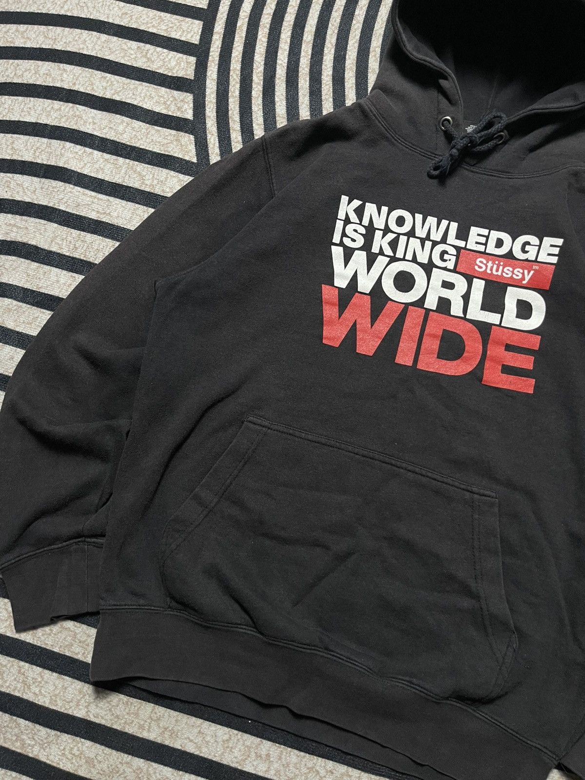 Stussy VINTAGE STUSSY “KNOWLEDGE IS KING”WORLDWIDE SUN FADED HOODIE Size US S / EU 44-46 / 1 - 4 Thumbnail