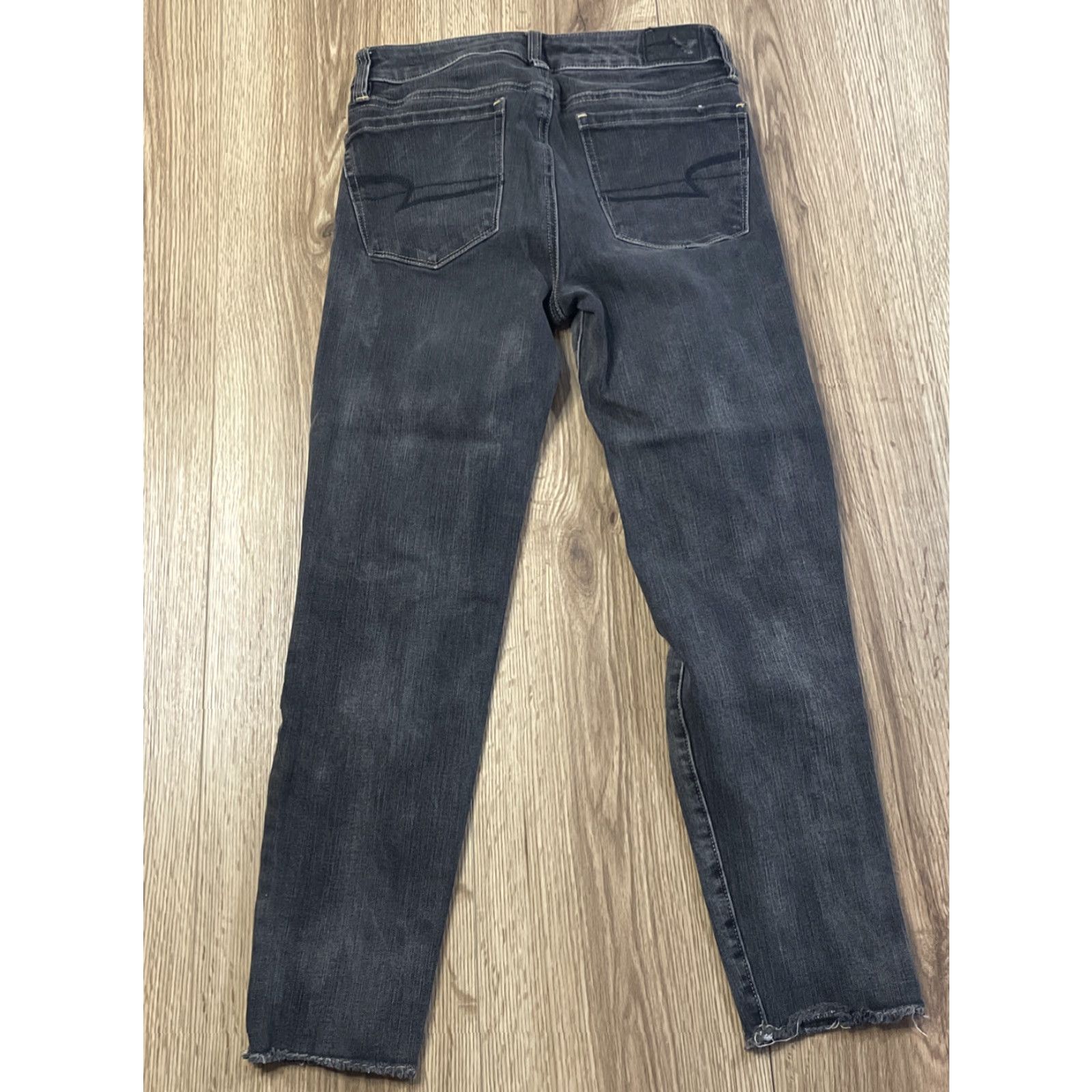 American Eagle Outfitters AMERICAN EAGLE Super Stretch Black Hi Rise Crop Jeggings Size 0 Womens Size 25" / US 0 / IT 36 - 3 Thumbnail