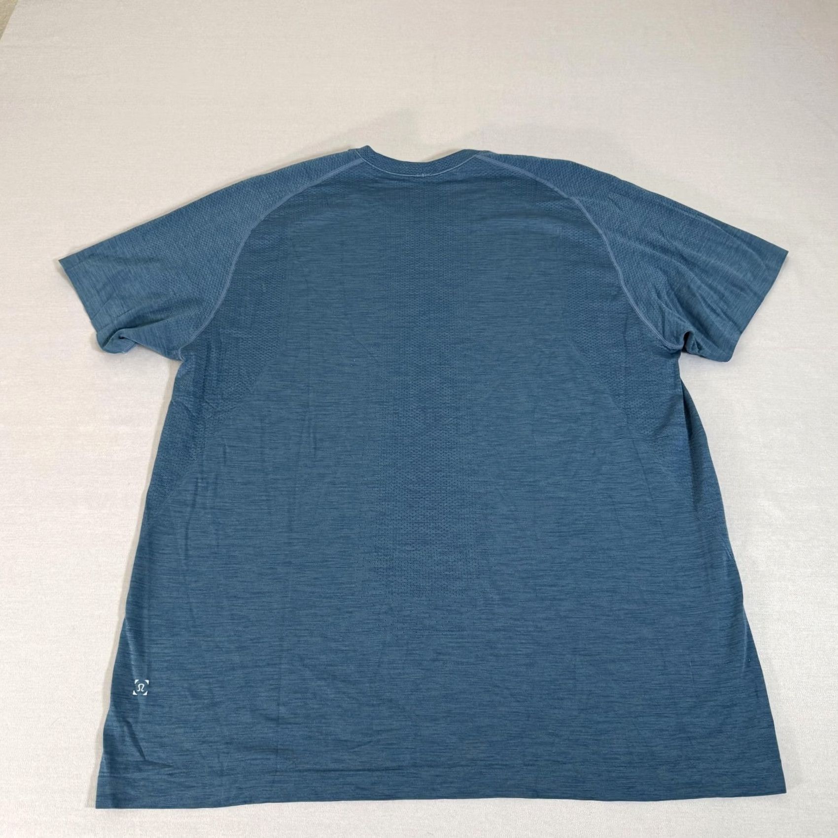 Lululemon Lululemon Mens XL Blue Metal Vent Tech Seamless Running Tee Performance Size US XL / EU 56 / 4 - 7 Thumbnail