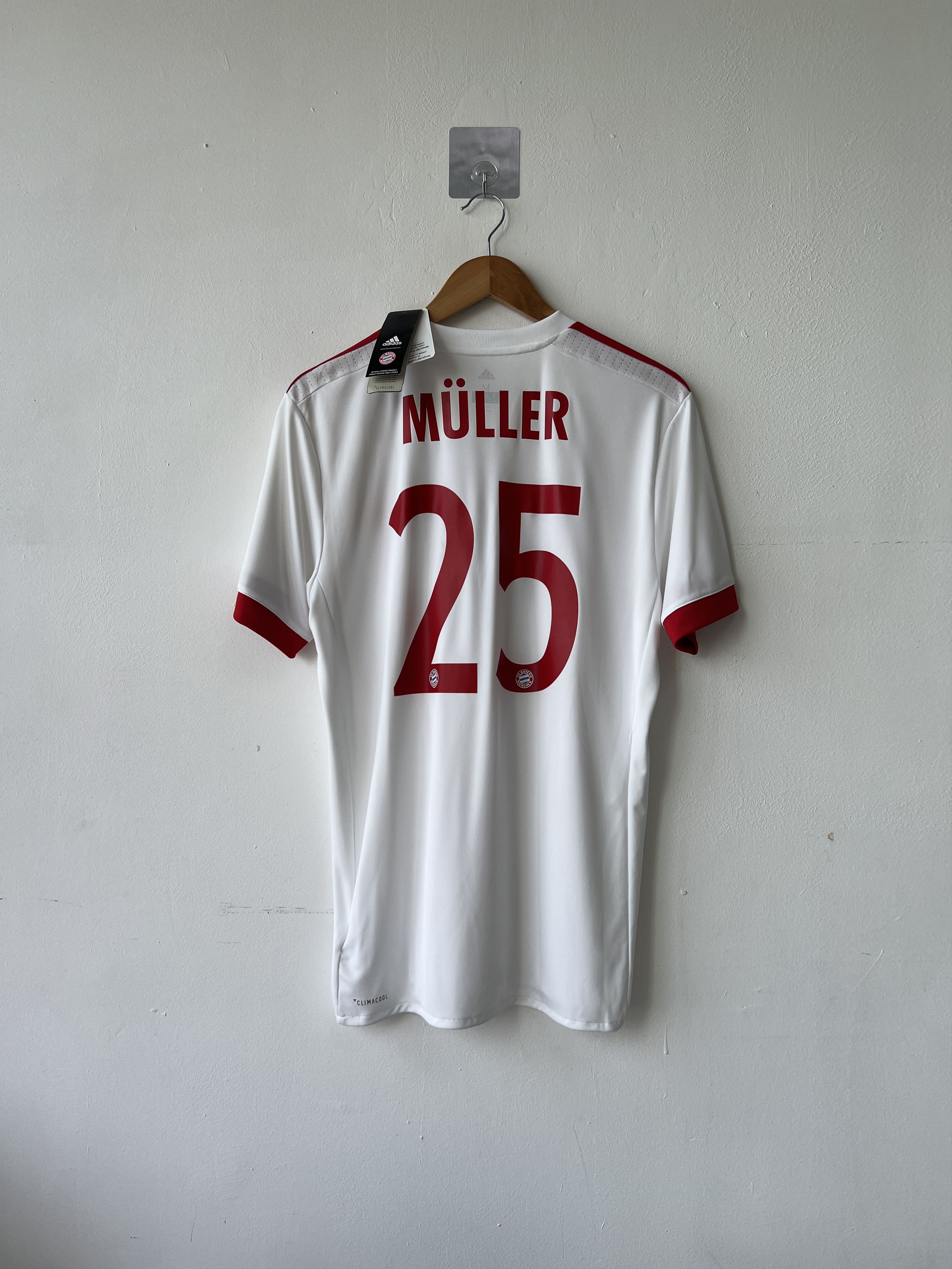 Adidas (M) Bayern Munich 2017-18 European Third Kit Muller 25 (NEW) Size US M / EU 48-50 / 2 - 2 Thumbnail