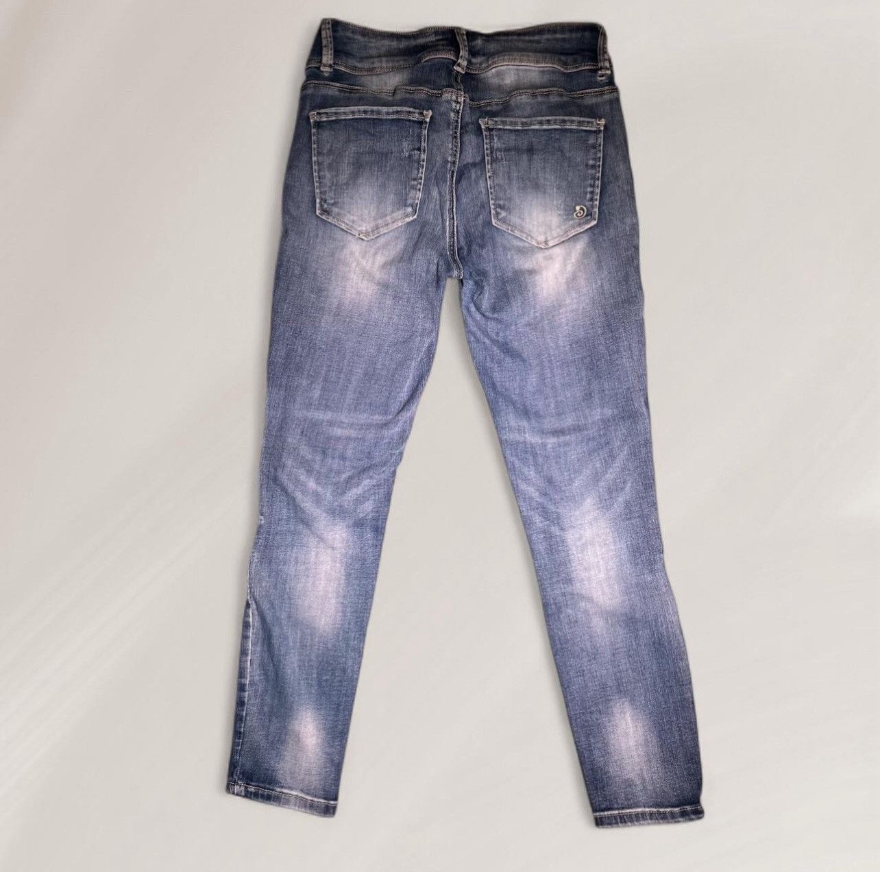 Other Blue distressed skinny jeans. stretches some Size 28" / US 6 / IT 42 - 4 Thumbnail