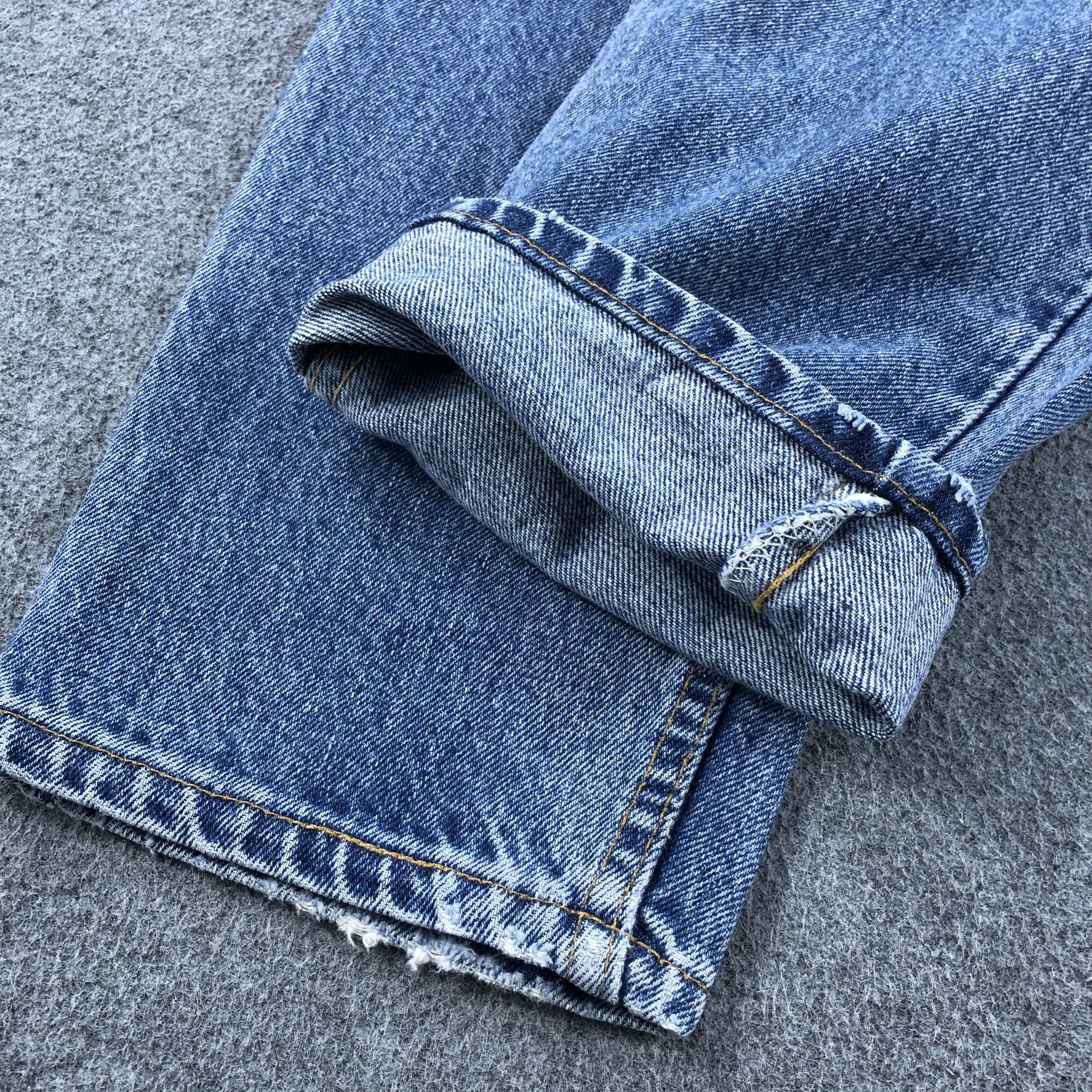 Levi's × Vintage Vintage 90s Blue Wash Levis 550 Jeans-JM1895 Size US 33 - 7 Thumbnail