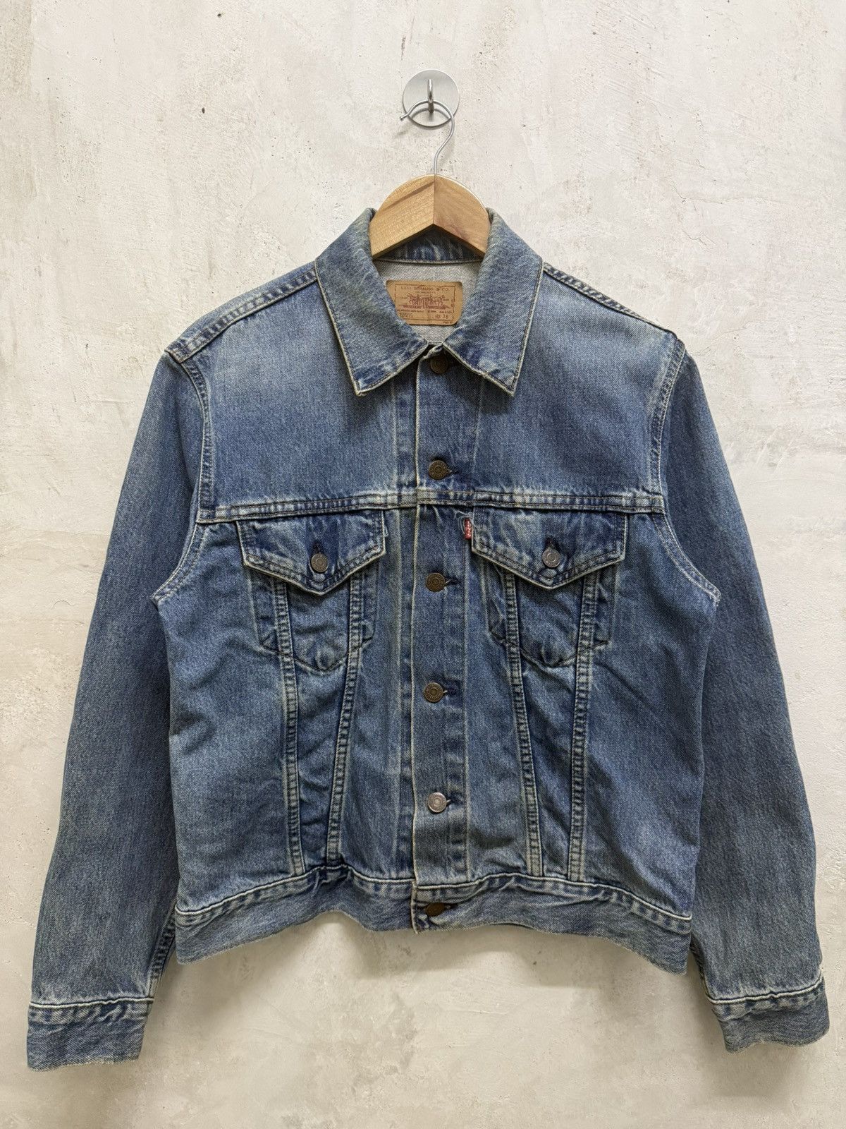 Levi's Vintage Levis Men’s 70505-0217 Denim Trucker Jacket Size US XS / EU 42 / 0 - 1 Thumbnail