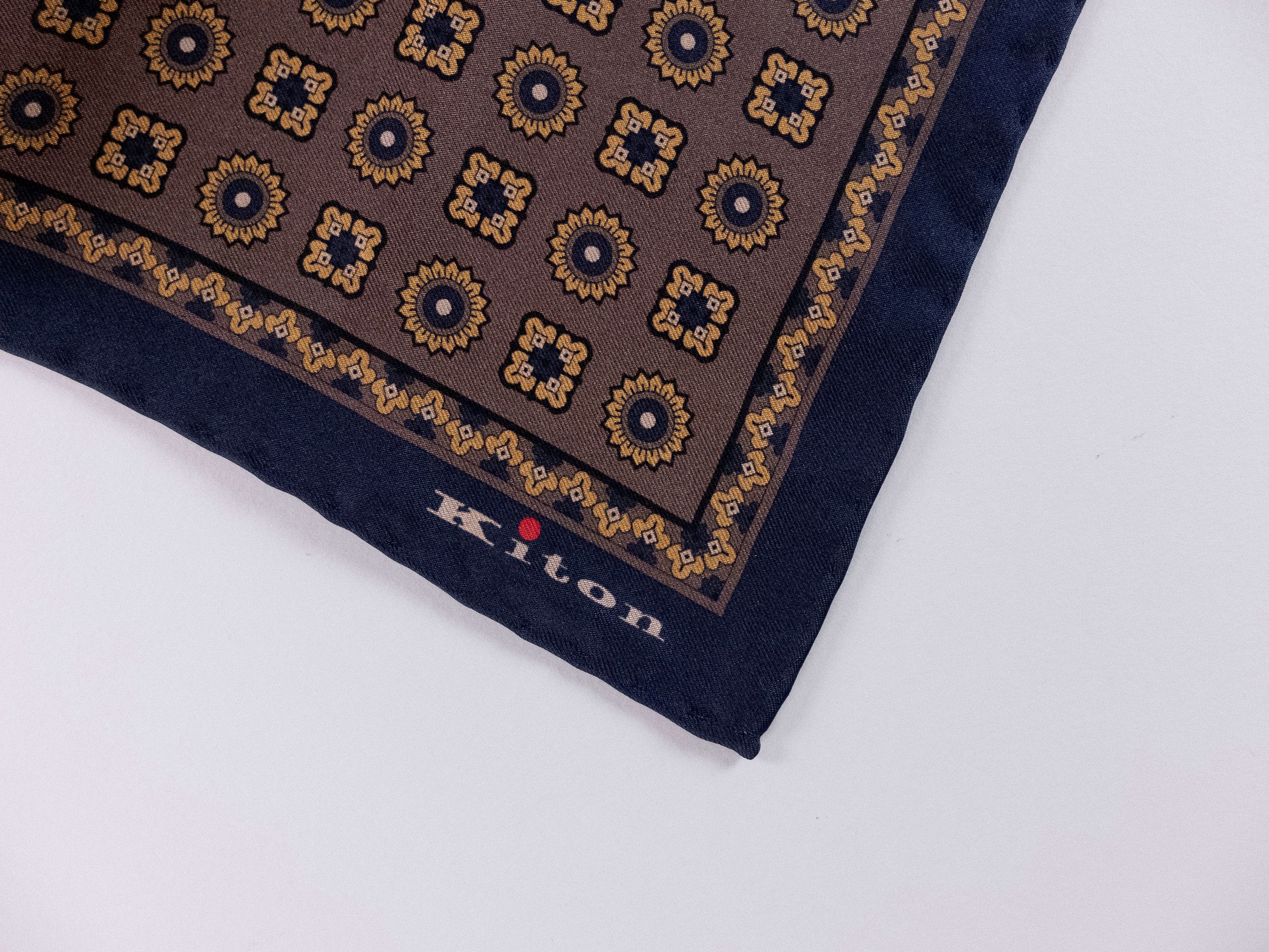 Kiton KITON Napoli hand made brown floral silk pocket square Size ONE SIZE - 2 Thumbnail