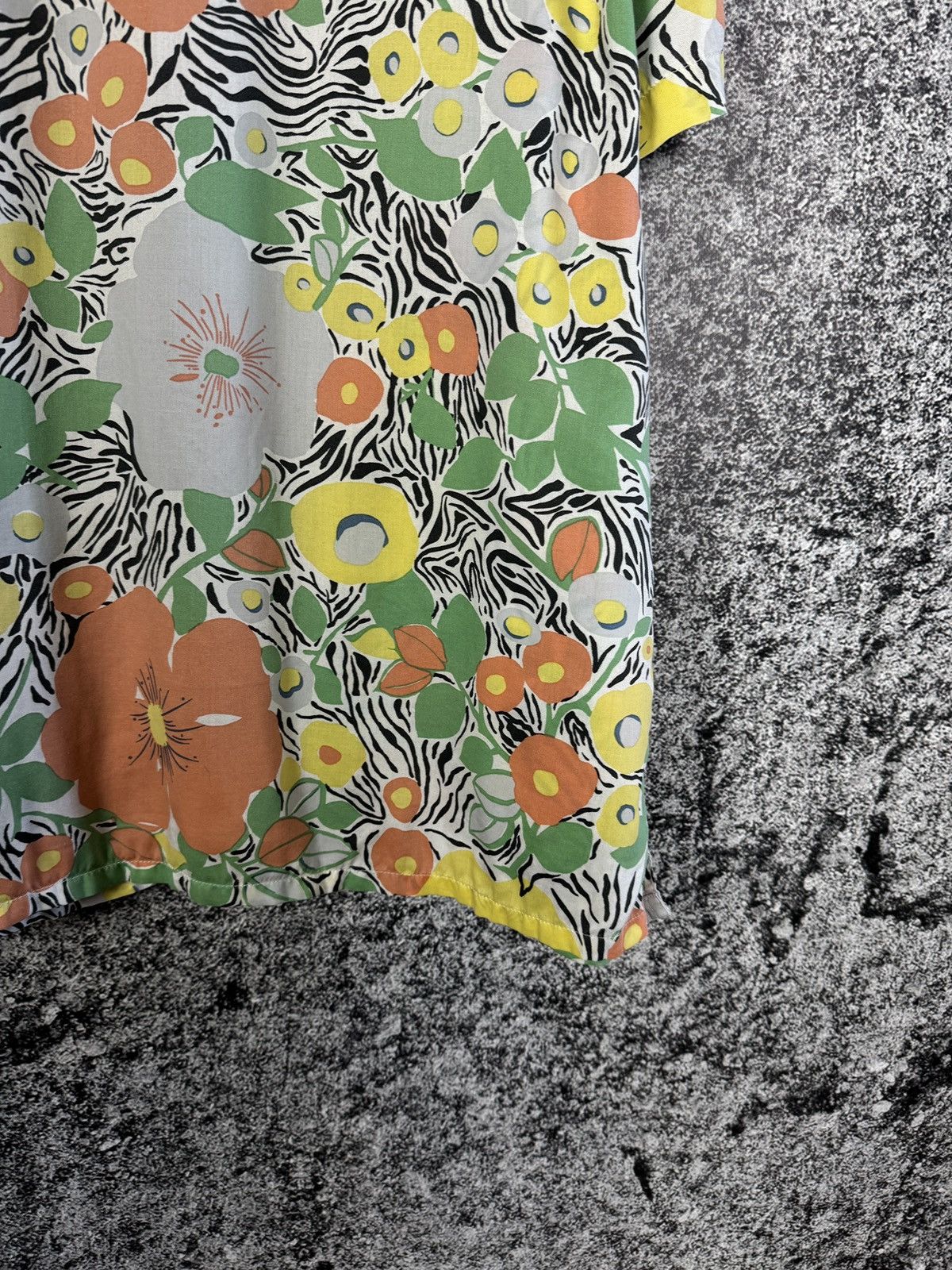 Levi's Levi’s Short Sleeve Shirt Hawaiian Floral Print Relaxed Sz L Size US L / EU 52-54 / 3 - 13 Thumbnail
