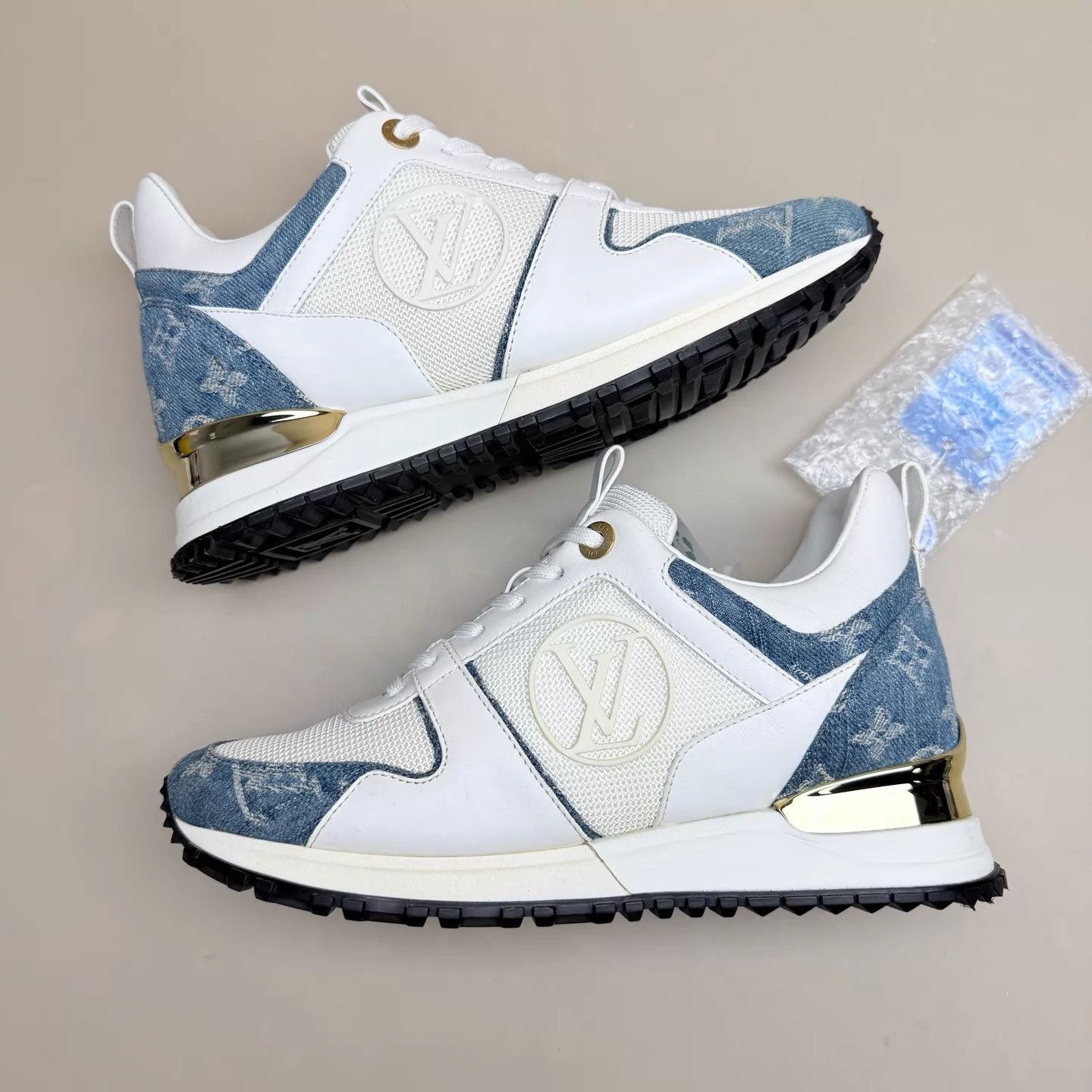 Louis Vuitton LV White/Blue Denim All-Over Print Sneakers EU35.5 99 New Size US 5 / IT 35 - 5 Thumbnail