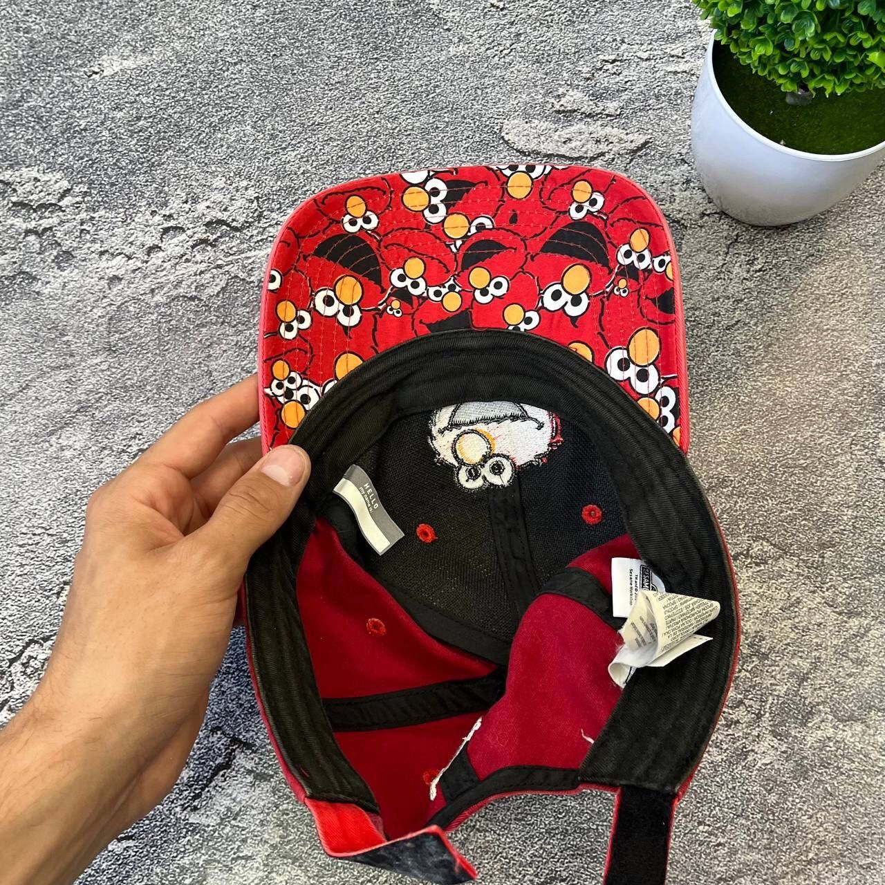 Puma × Vintage Vintage Puma x SesameStreet Red Y2K Hat Size ONE SIZE - 5 Thumbnail