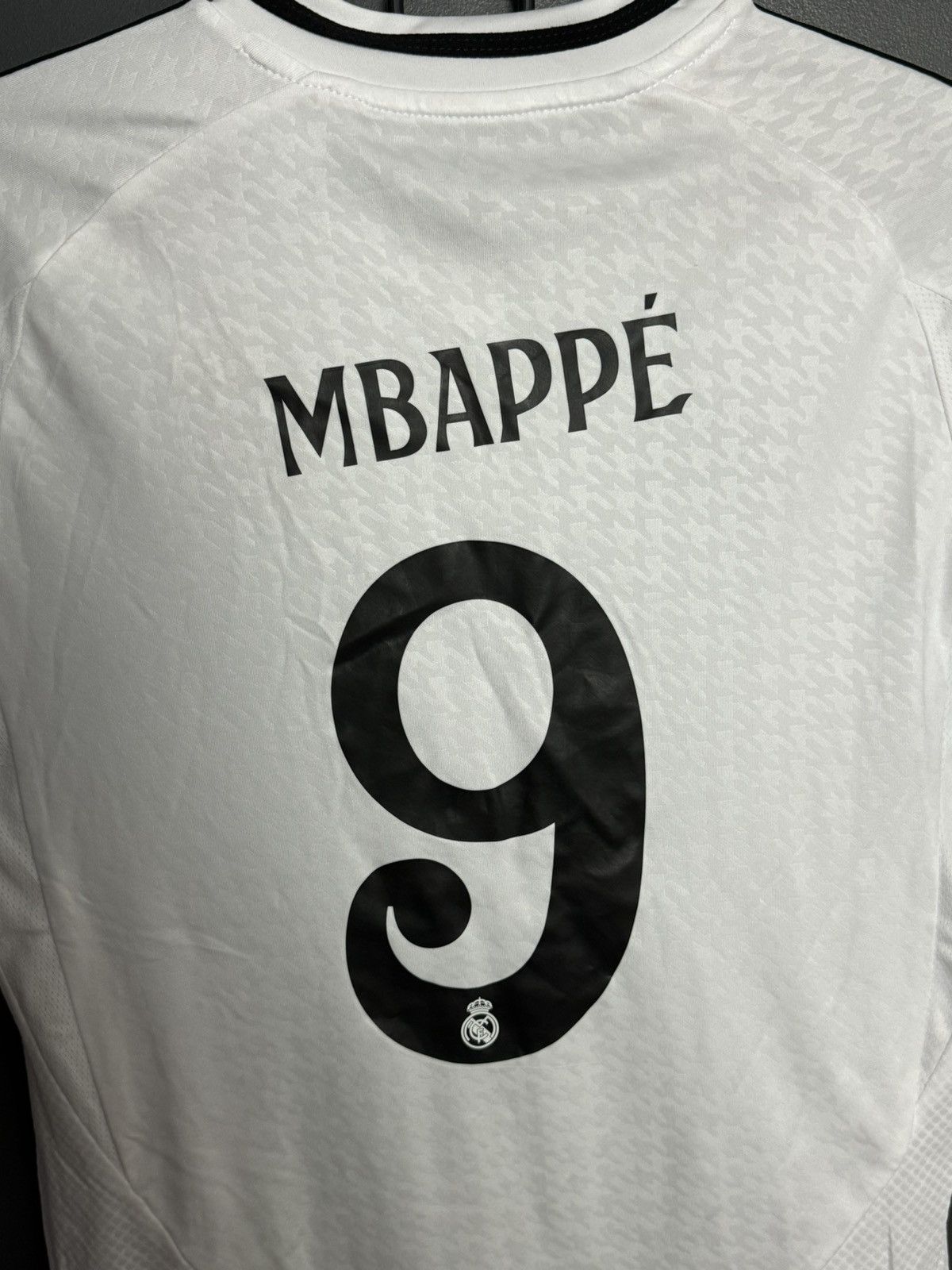 Adidas KIDS Real Madrid 24/25 Home Mbappe Football Jersey T-Shirt Size US XS / EU 42 / 0 - 3 Thumbnail