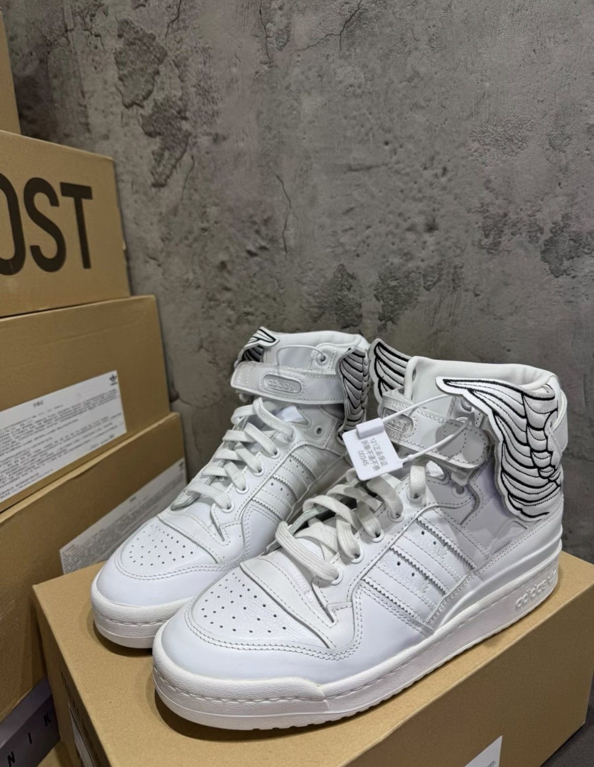 Adidas Adidas Jeremy Scott Wings 4.0 K37 Size US 8 / EU 41 - 5 Thumbnail