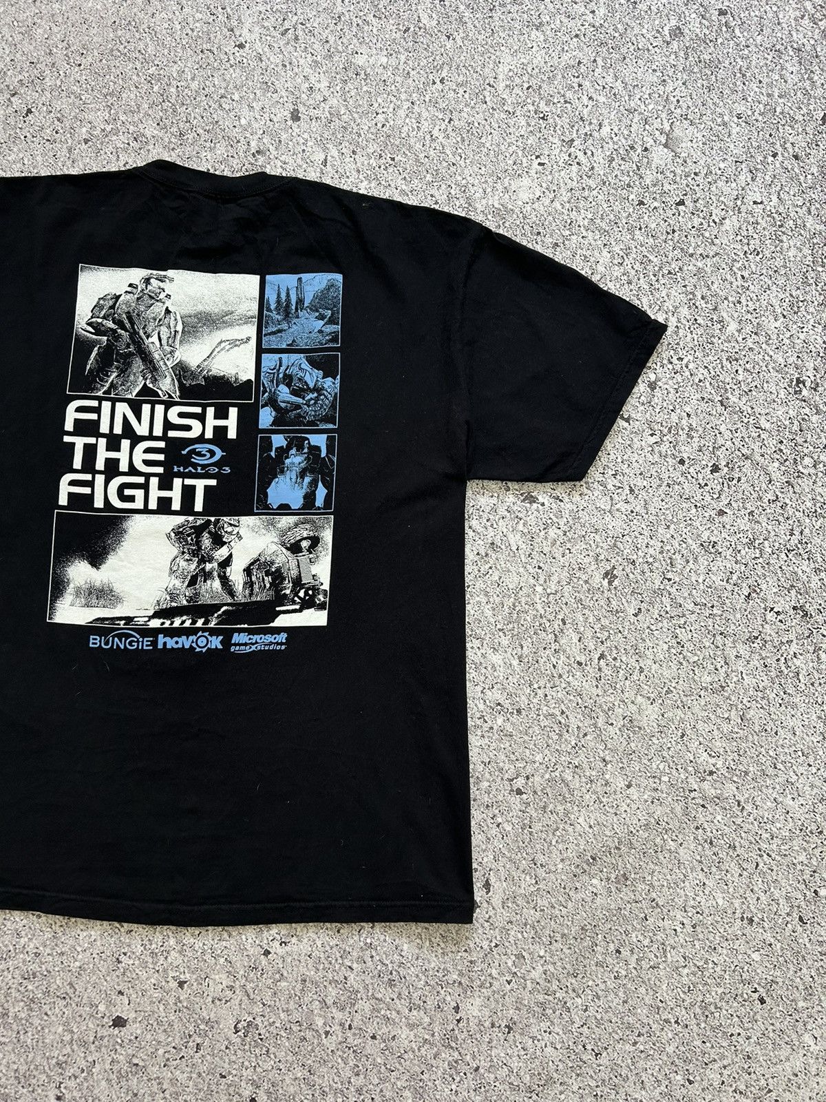 Microsoft Vintage 2000’s Videogame Halo 3 Finish The Fight T-Shirt Size US XXL / EU 58 / 5 - 8 Thumbnail
