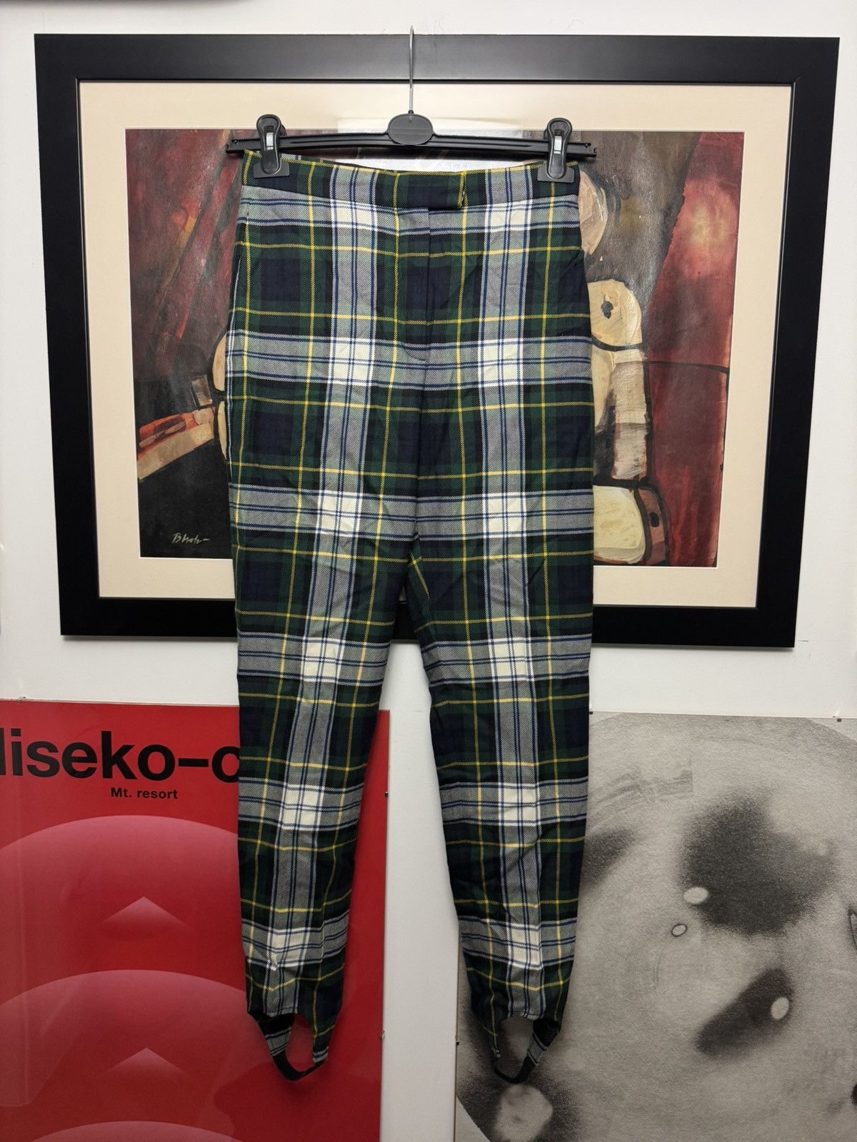 Burberry Burberry Tartan Wool High-waisted Stirrup Wool Trousers Size 26" / US 2 / IT 38 - 1 Thumbnail
