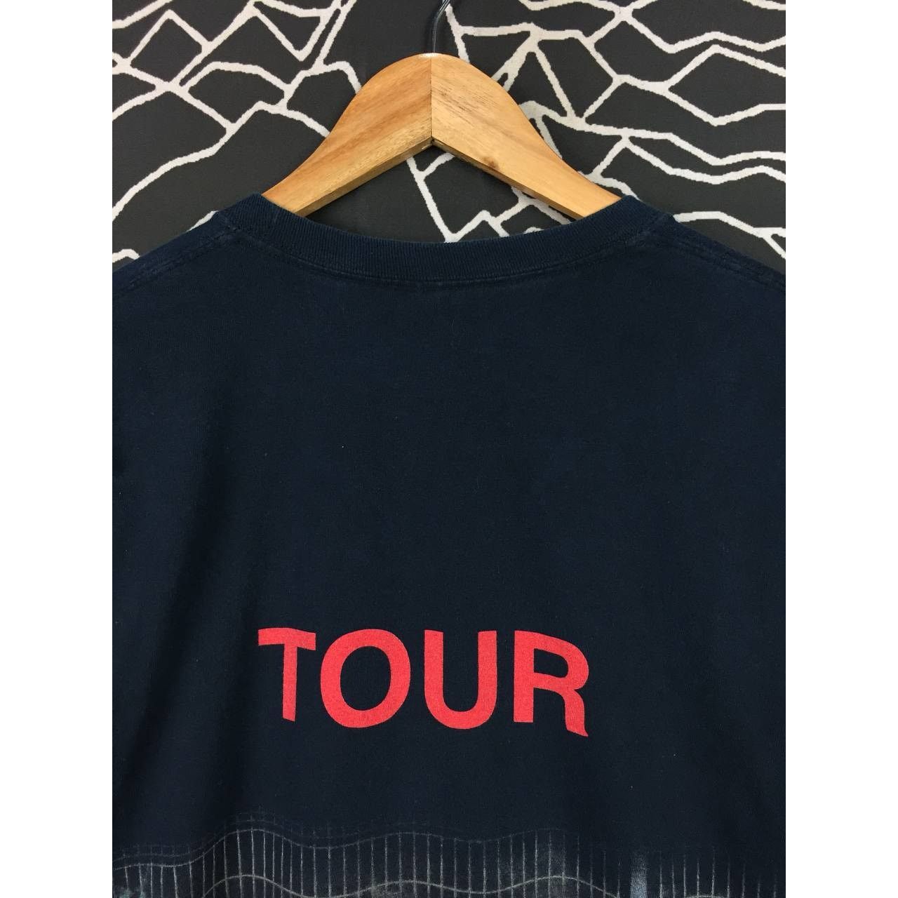 Band Tees Kanye West Saint Pablo Kim Kardashian Tour Long Sleeve Tee Size US L / EU 52-54 / 3 - 3 Thumbnail