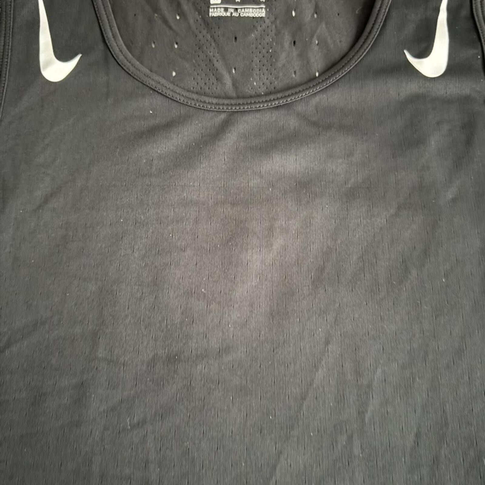 Nike Brand-New Size S / US 4 / IT 40 - 5 Thumbnail
