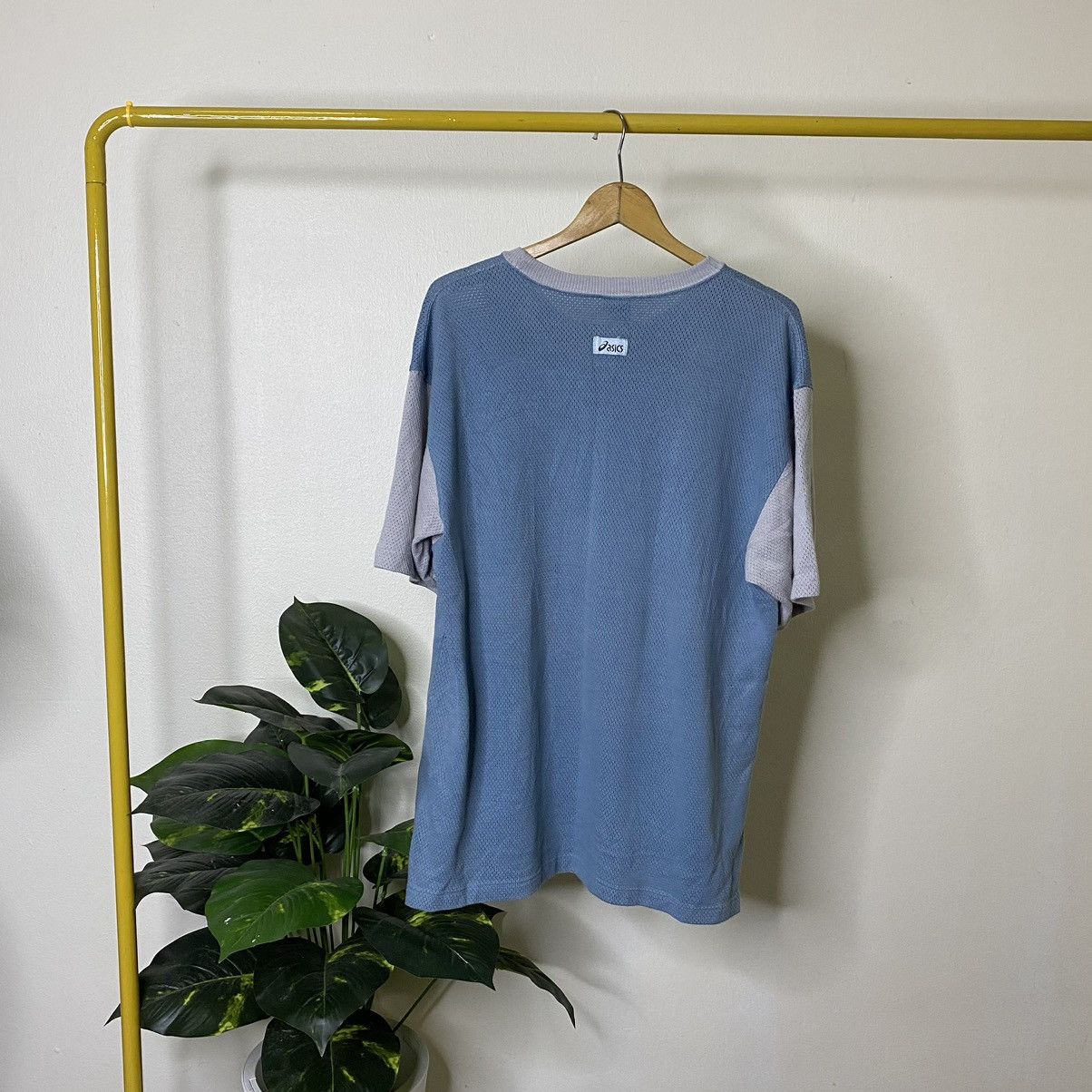 Asics × Vintage Vintage 90s Asics Essential Tee Size US L / EU 52-54 / 3 - 5 Thumbnail