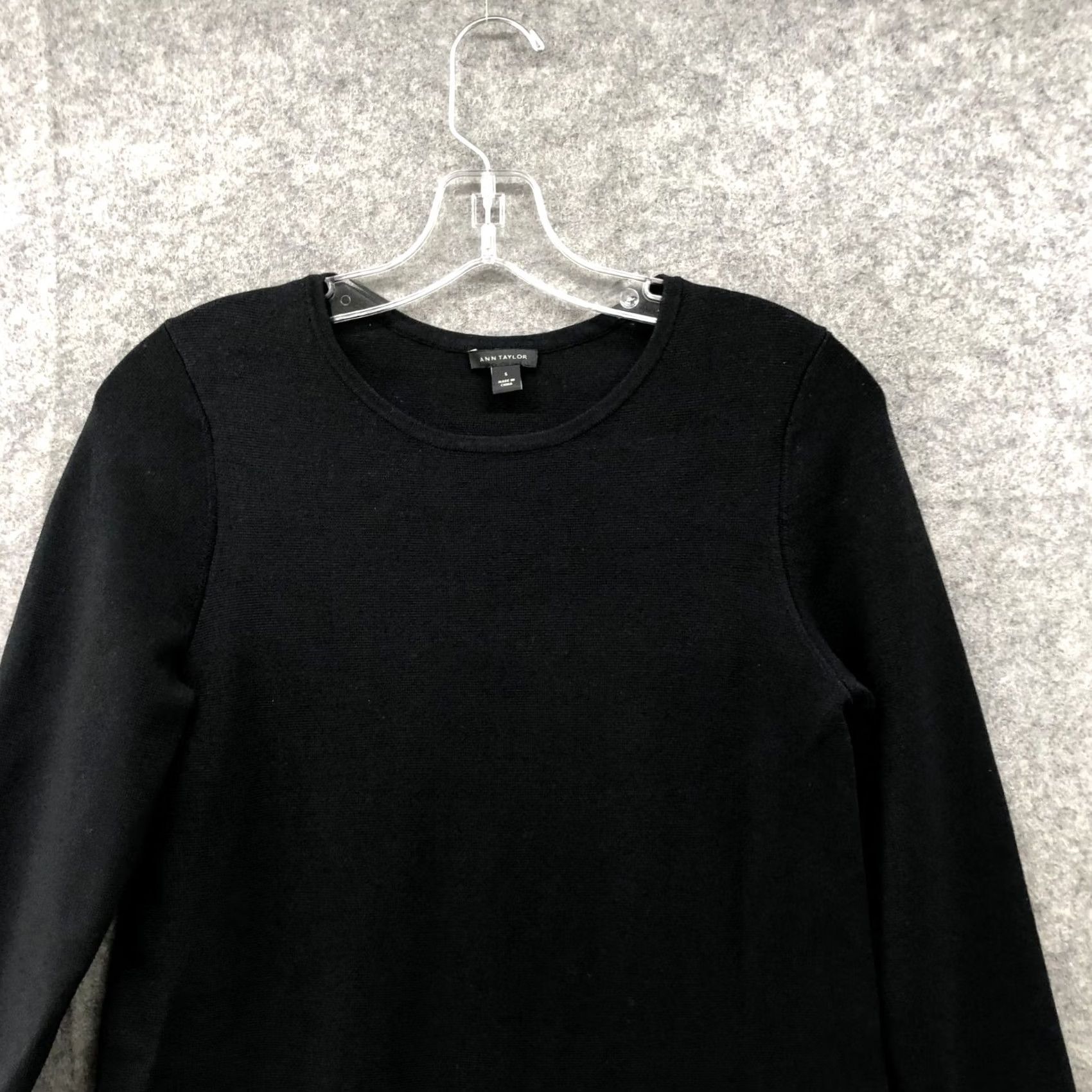 Ann Taylor Ann Taylor Sweater Dress S Black Bell Sleeve Thick Knit Pullover Crewneck Dress Womens Size S / US 4 / IT 40 - 3 Thumbnail