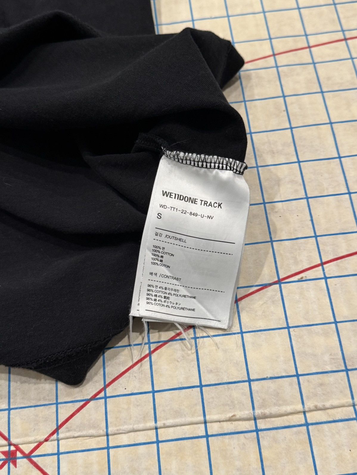 WE11DONE We11done Track Tee Black Heart Logo Fits Mens Large Black Size US L / EU 52-54 / 3 - 5 Thumbnail