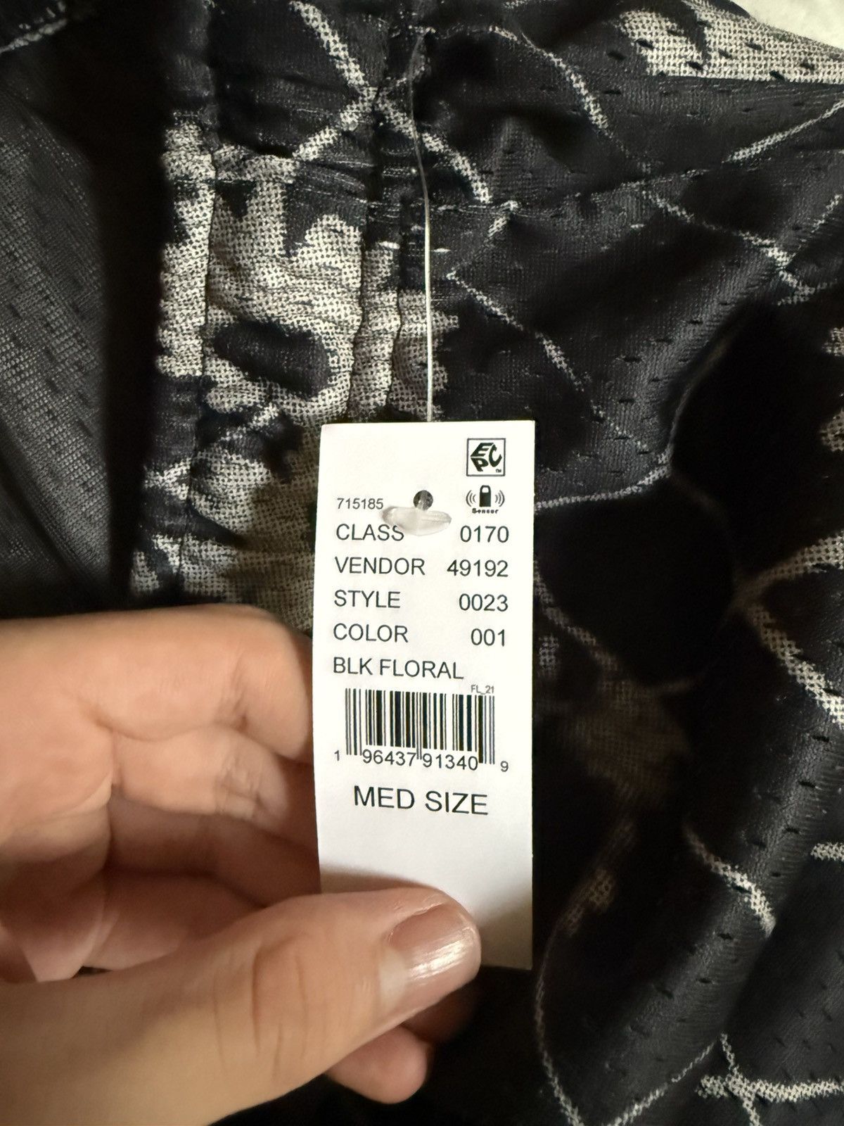 Pacsun Black Floral Pacsun Shorts Size US 32 / EU 48 - 4 Thumbnail