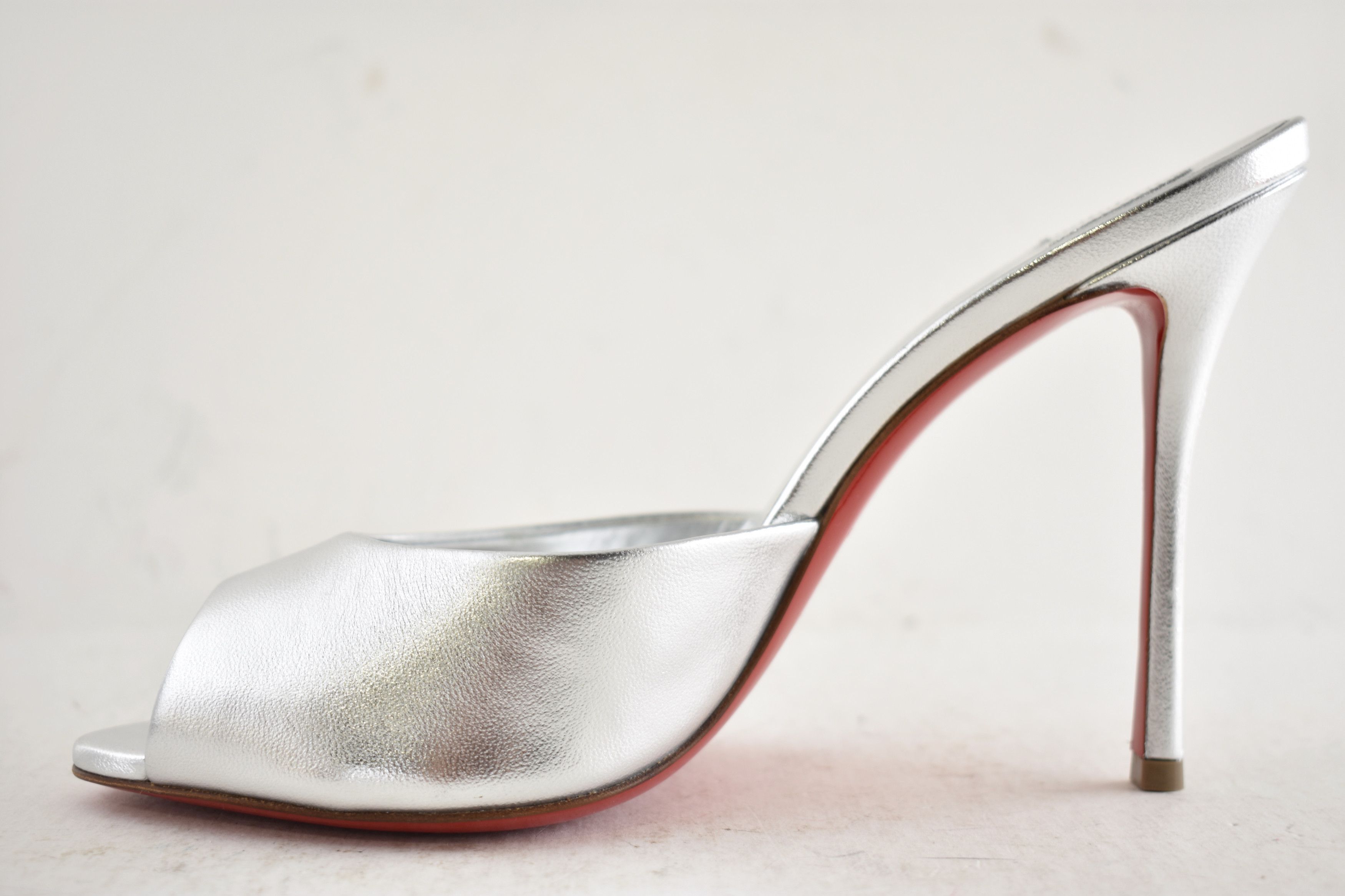 Christian Louboutin Me Dolly 100 Silver Nappa Backless Sandal Mule Heel Pump 39 Size US 9 / IT 39 - 11 Thumbnail