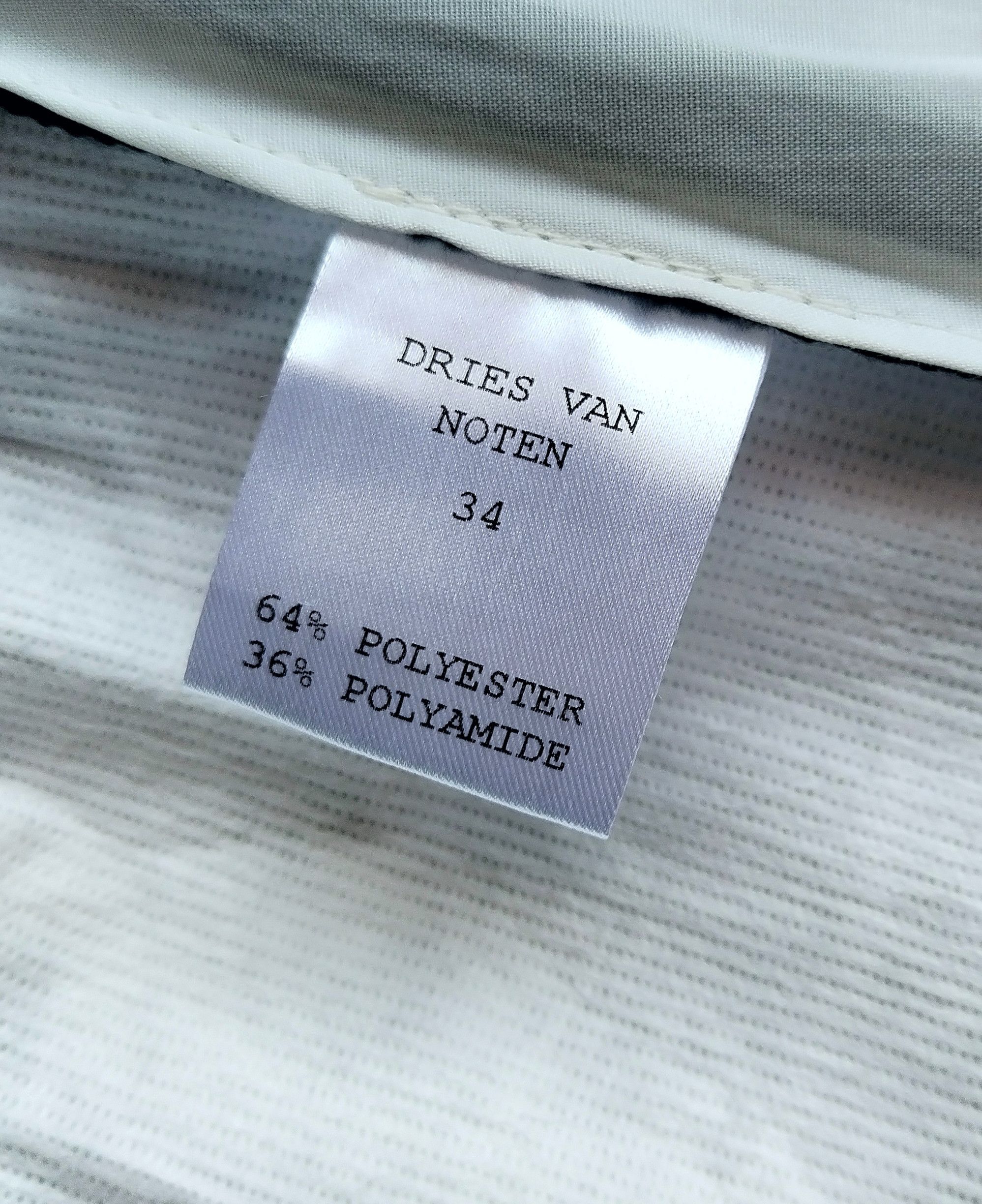 Dries Van Noten Tyvek® coated long shorts Size 25" / US 0 / IT 36 - 4 Thumbnail