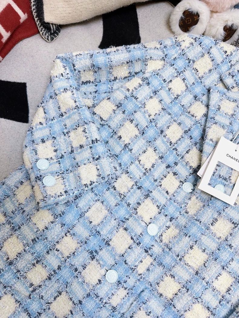 Chanel Chanel 22B Blue White Sequin Tweed Jacket Size M / US 6-8 / IT 42-44 - 4 Thumbnail