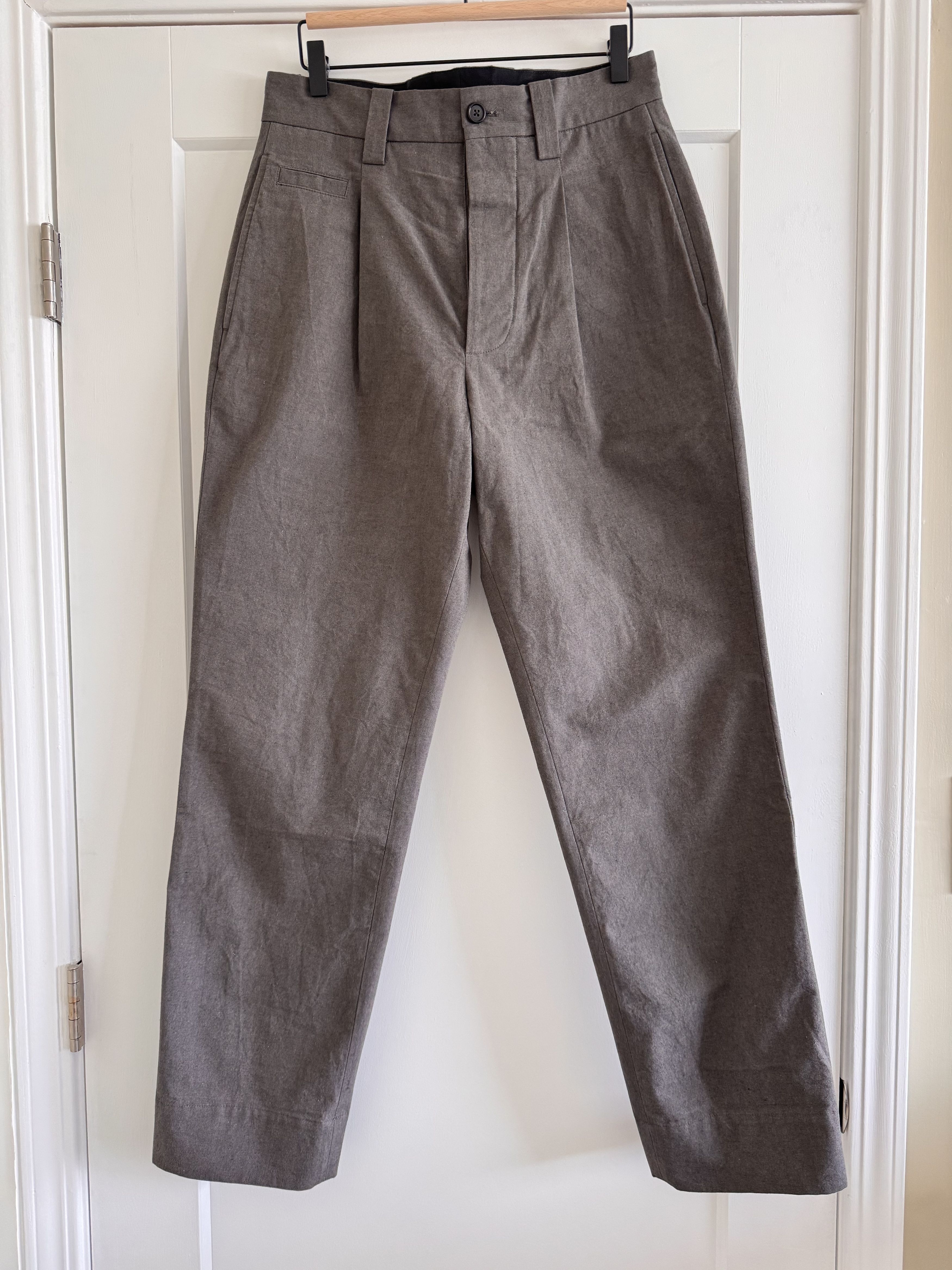 Margaret Howell Margaret Howell Single Pleat Trouser Cotton Mouse XS Size US 30 / EU 46 - 1 Thumbnail